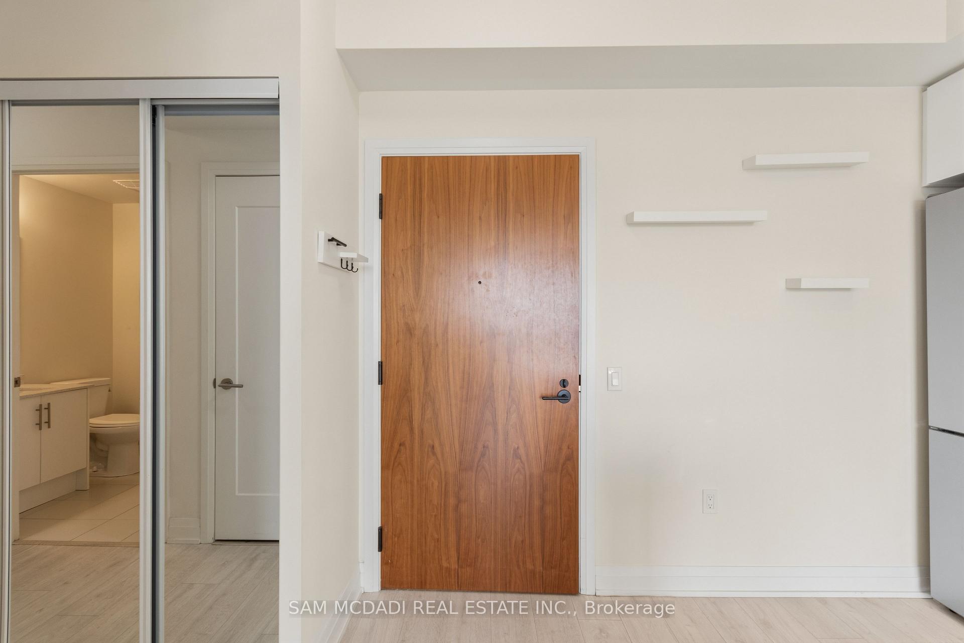 509 Dundas Street 709