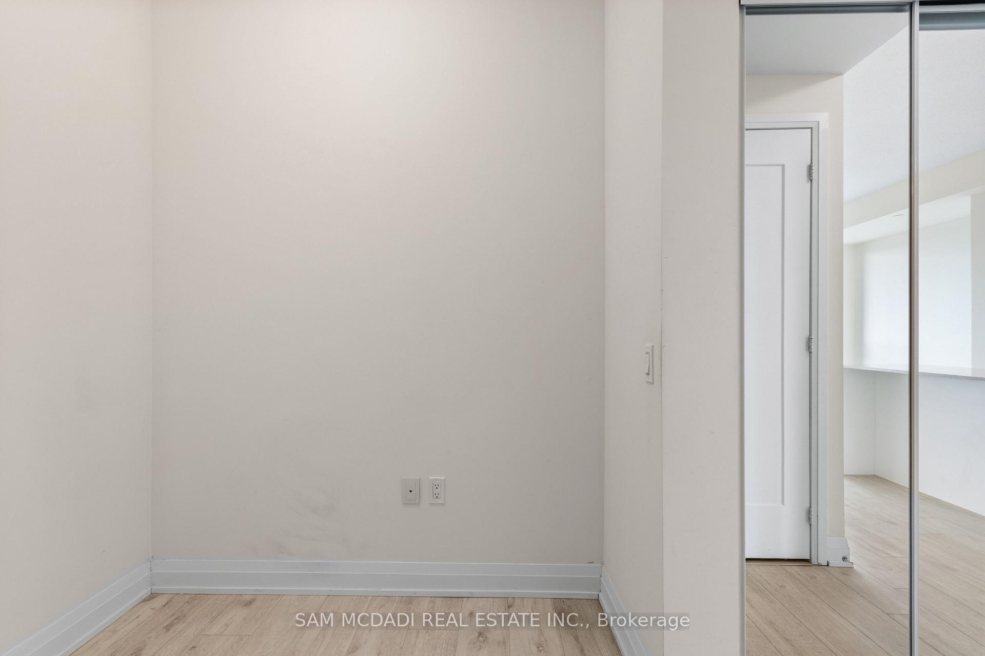 509 Dundas Street 709