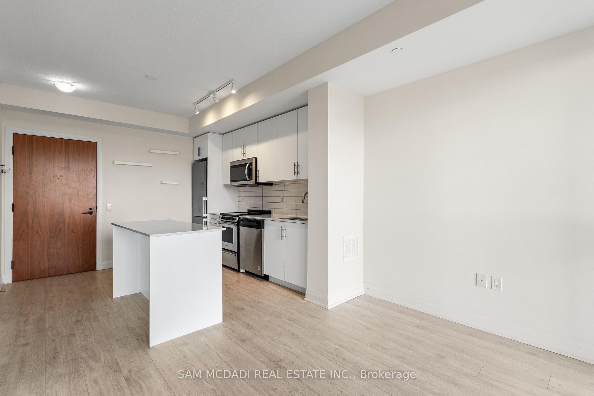 509 Dundas Street 709