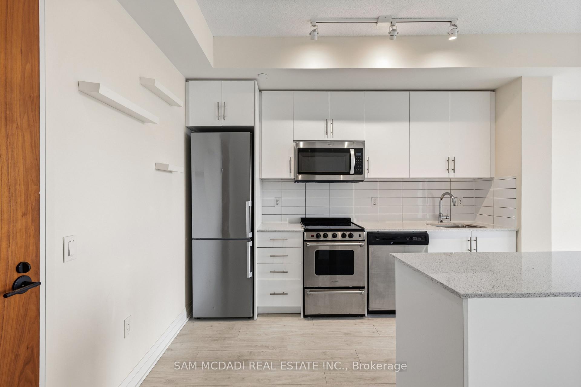 509 Dundas Street 709
