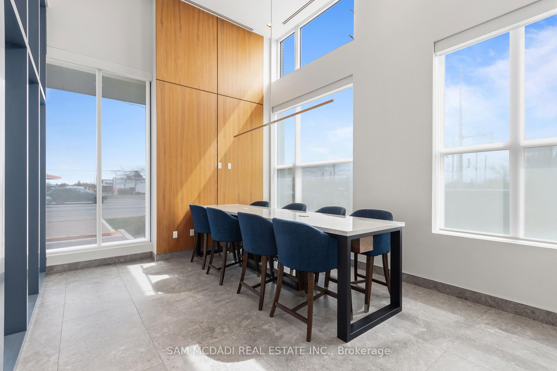 509 Dundas Street 709