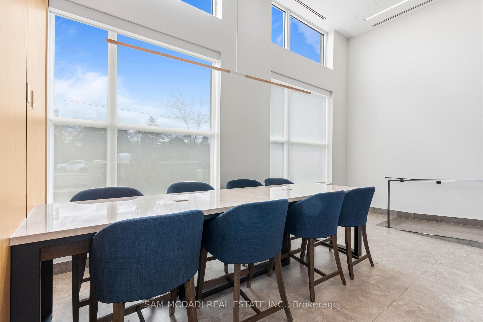 509 Dundas Street 709