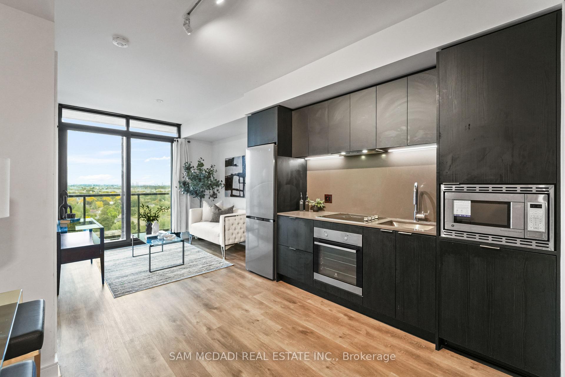 86 Dundas Street E 1513