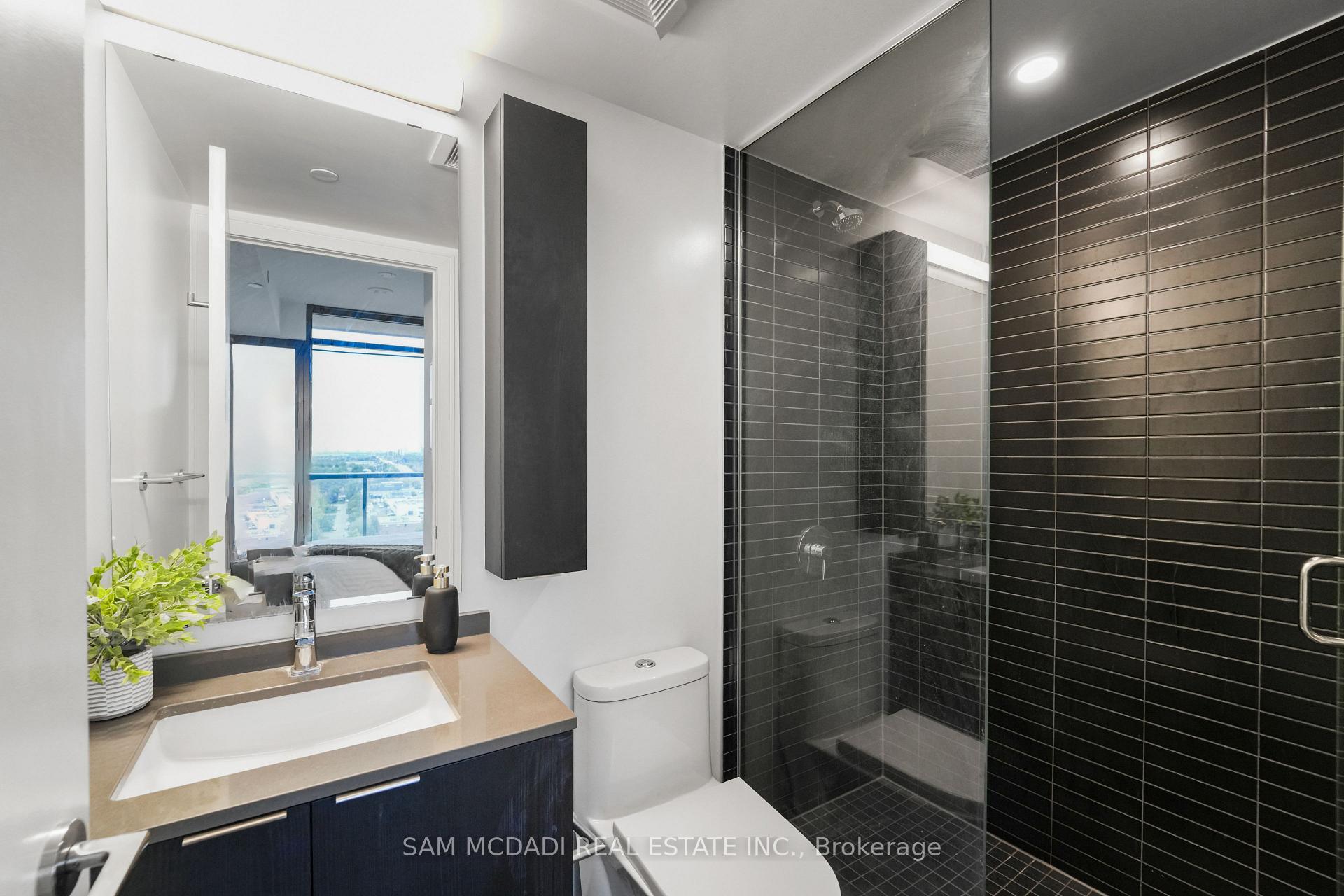86 Dundas Street E 1513