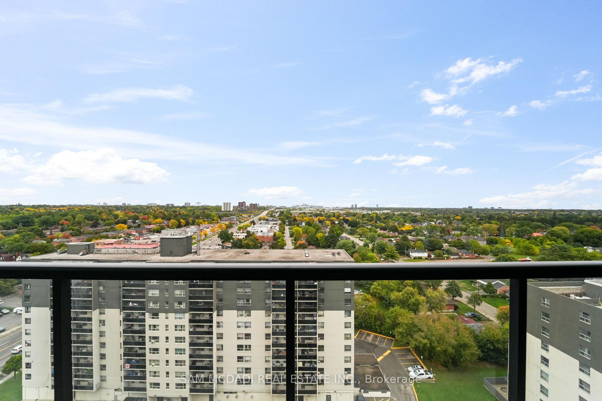 86 Dundas Street E 1513