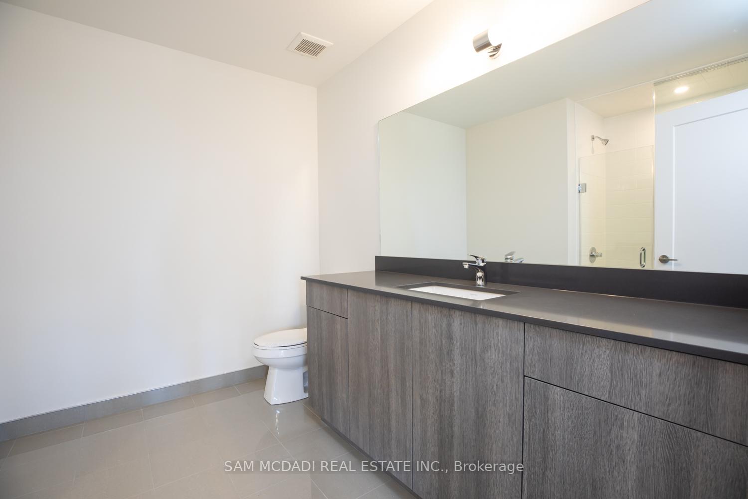 1180 Cawthra Road 102