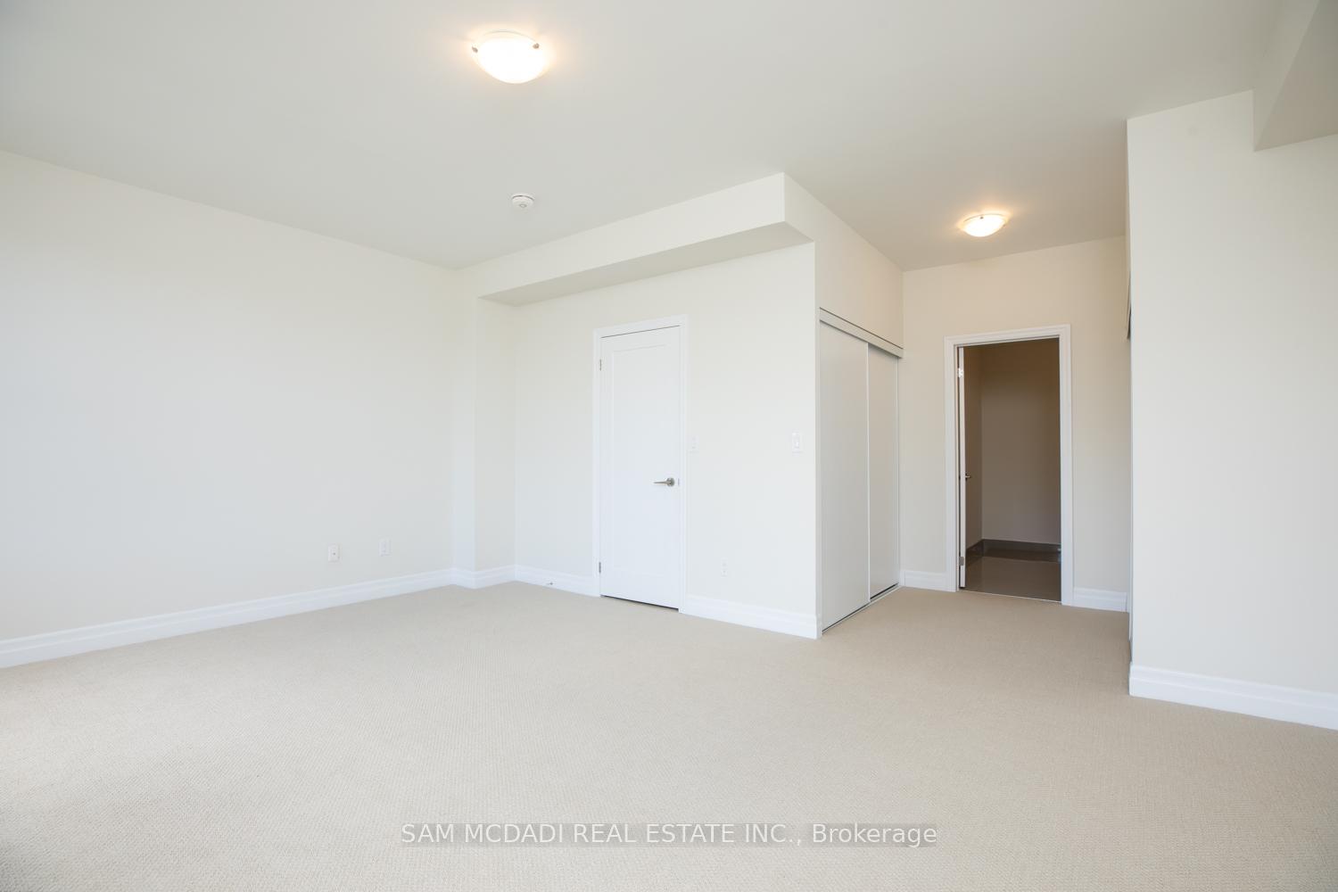 1180 Cawthra Road 102