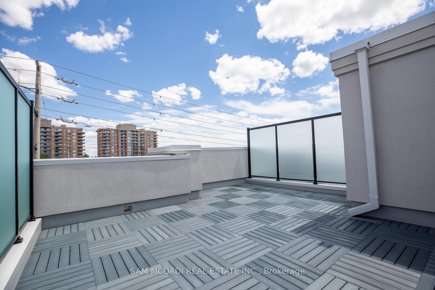 1180 Cawthra Road 102