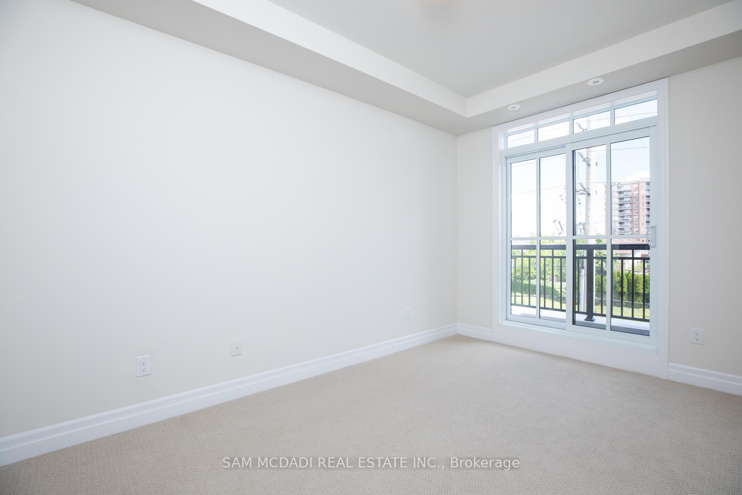 1180 Cawthra Road 102
