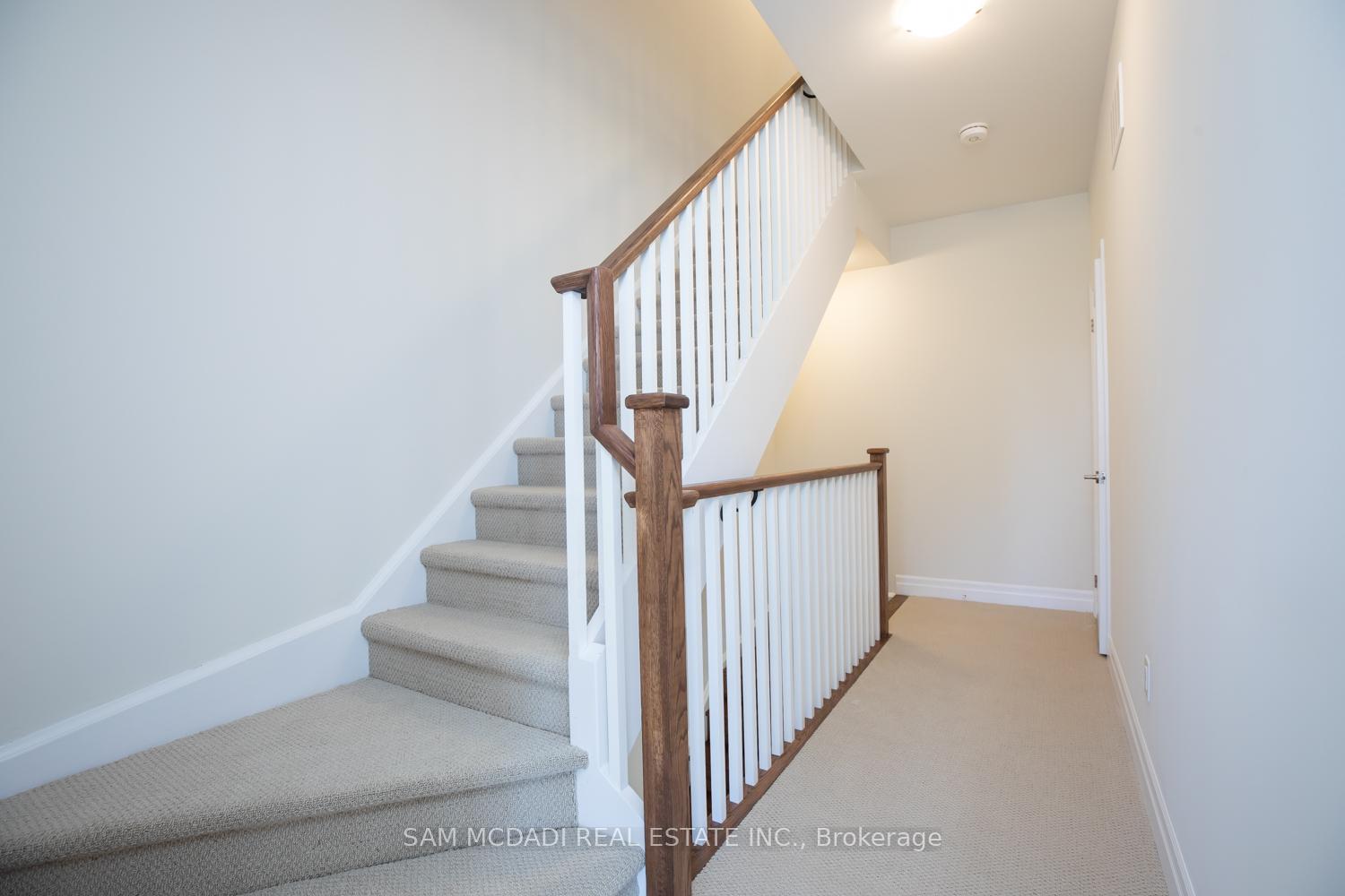 1180 Cawthra Road 102