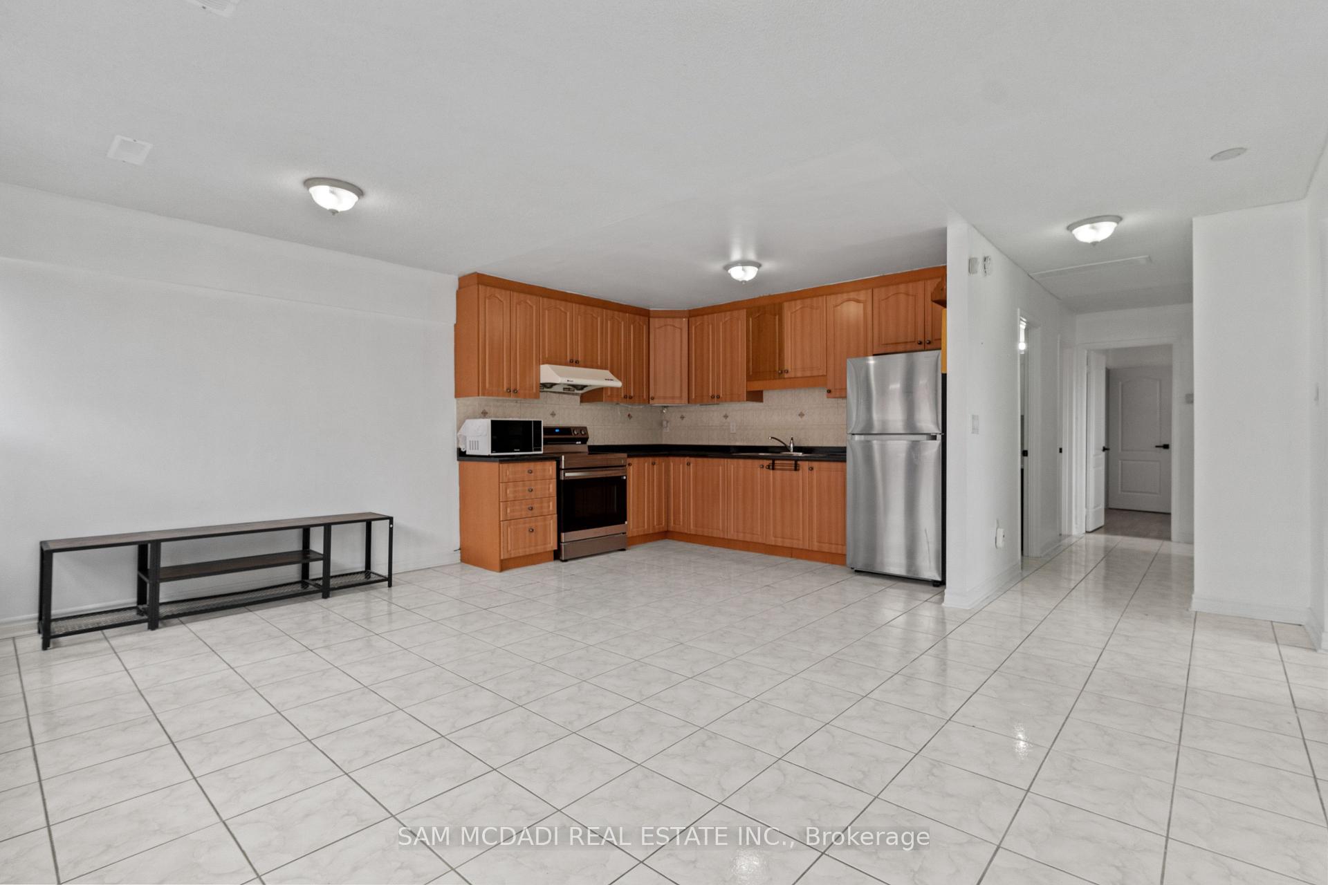 2922 Islington Avenue 3