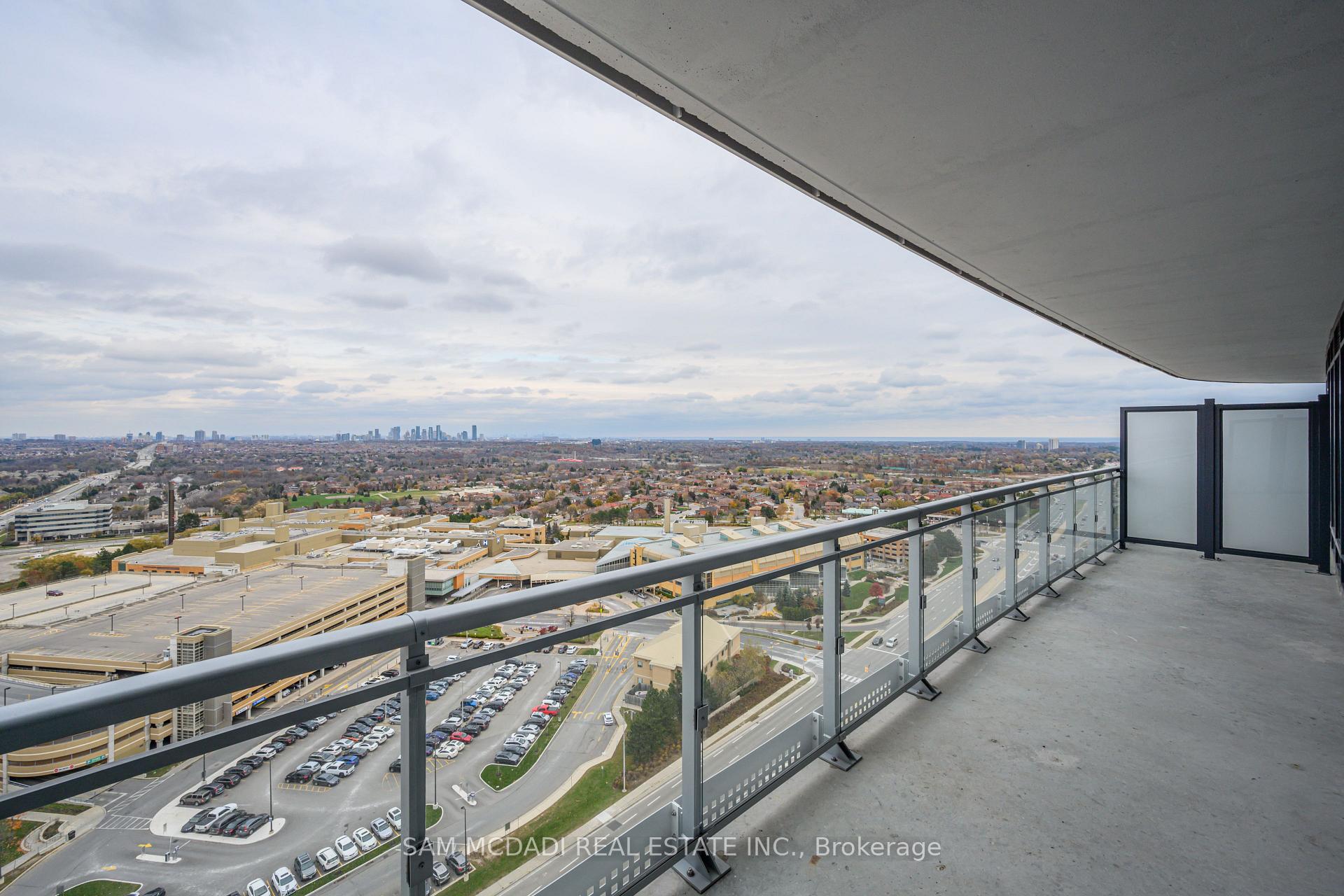 2520 Eglinton Avenue W 1714