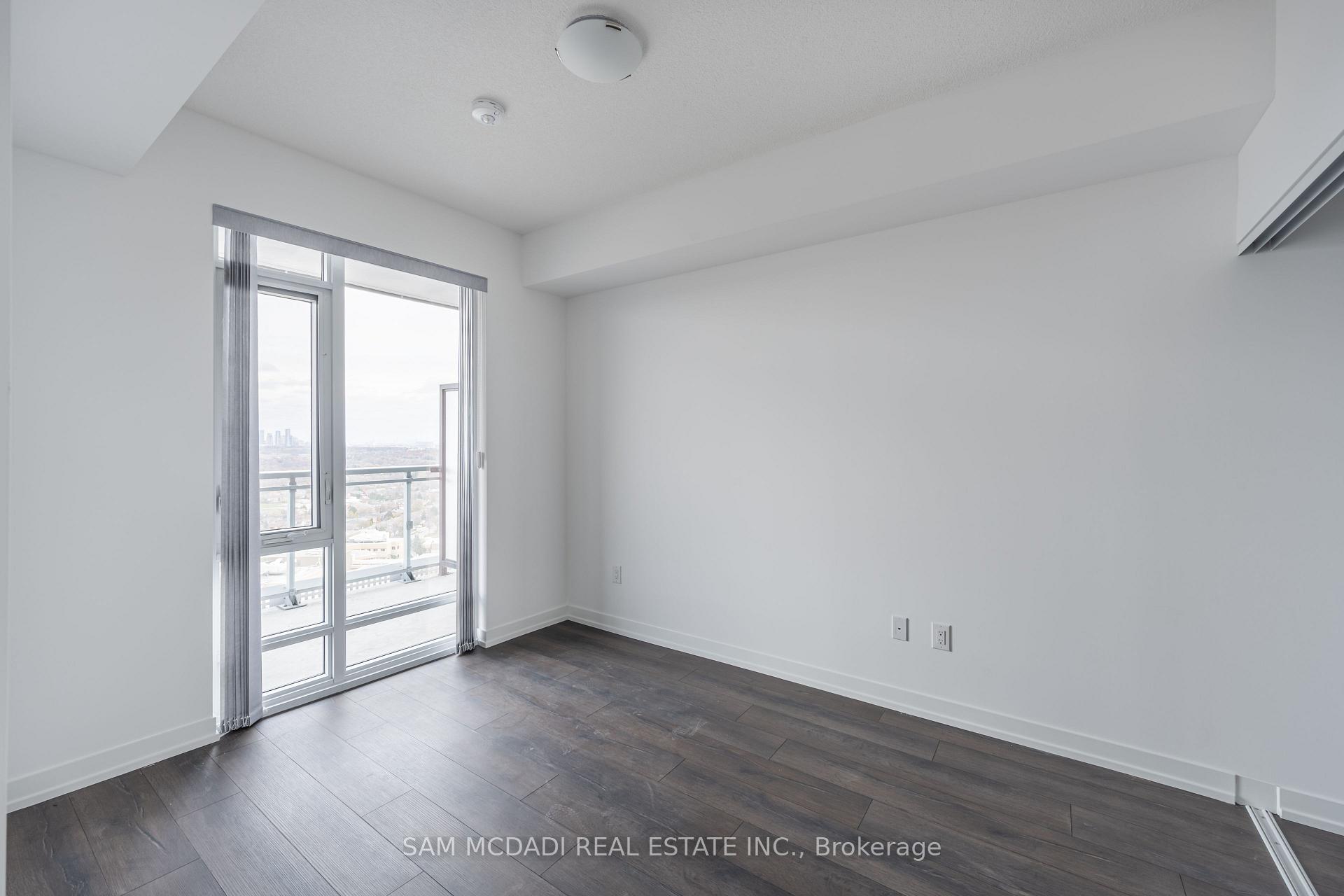 2520 Eglinton Avenue W 1714