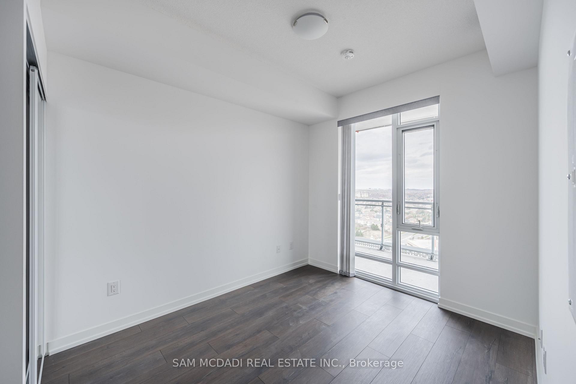 2520 Eglinton Avenue W 1714