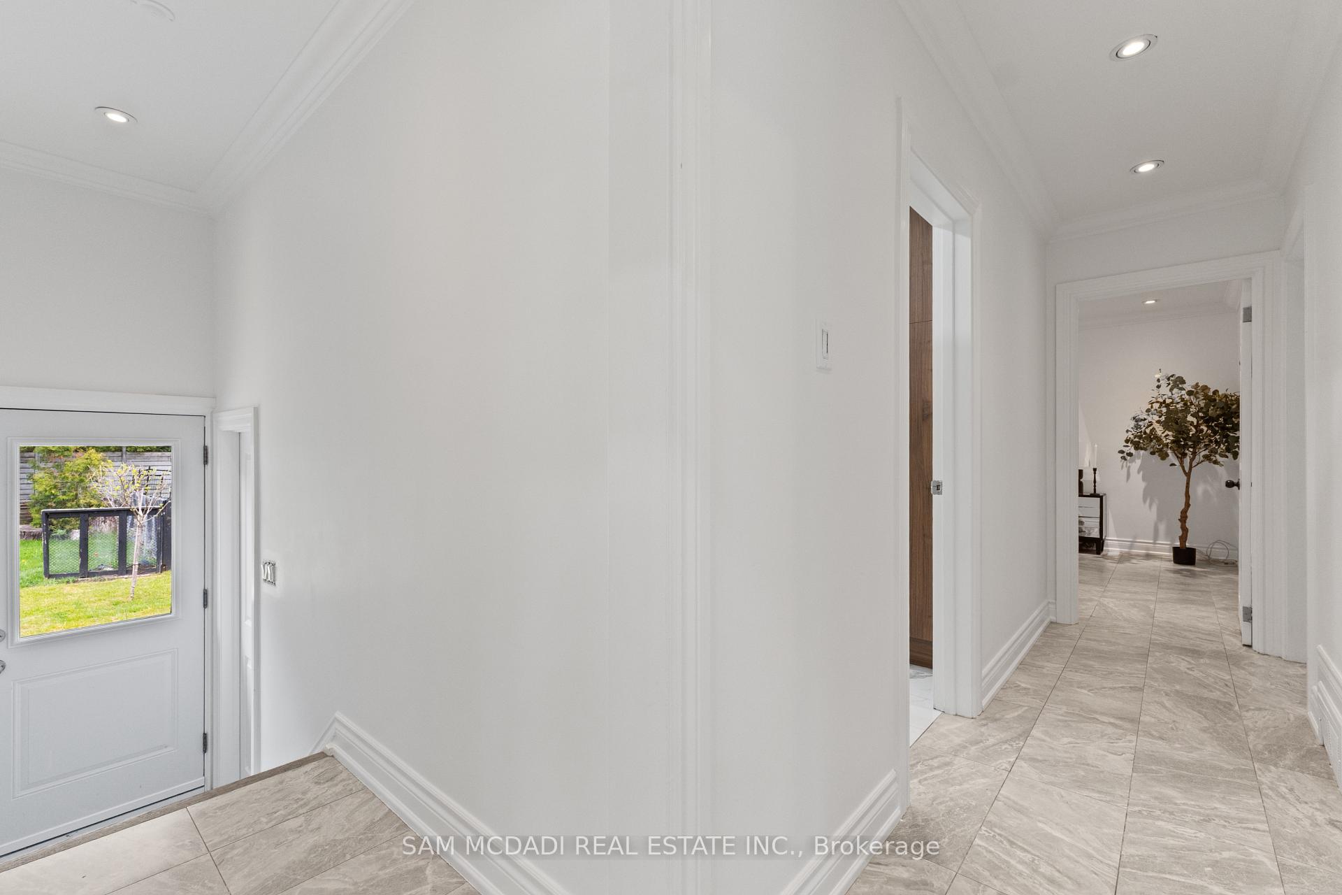 927 Ingersoll Court