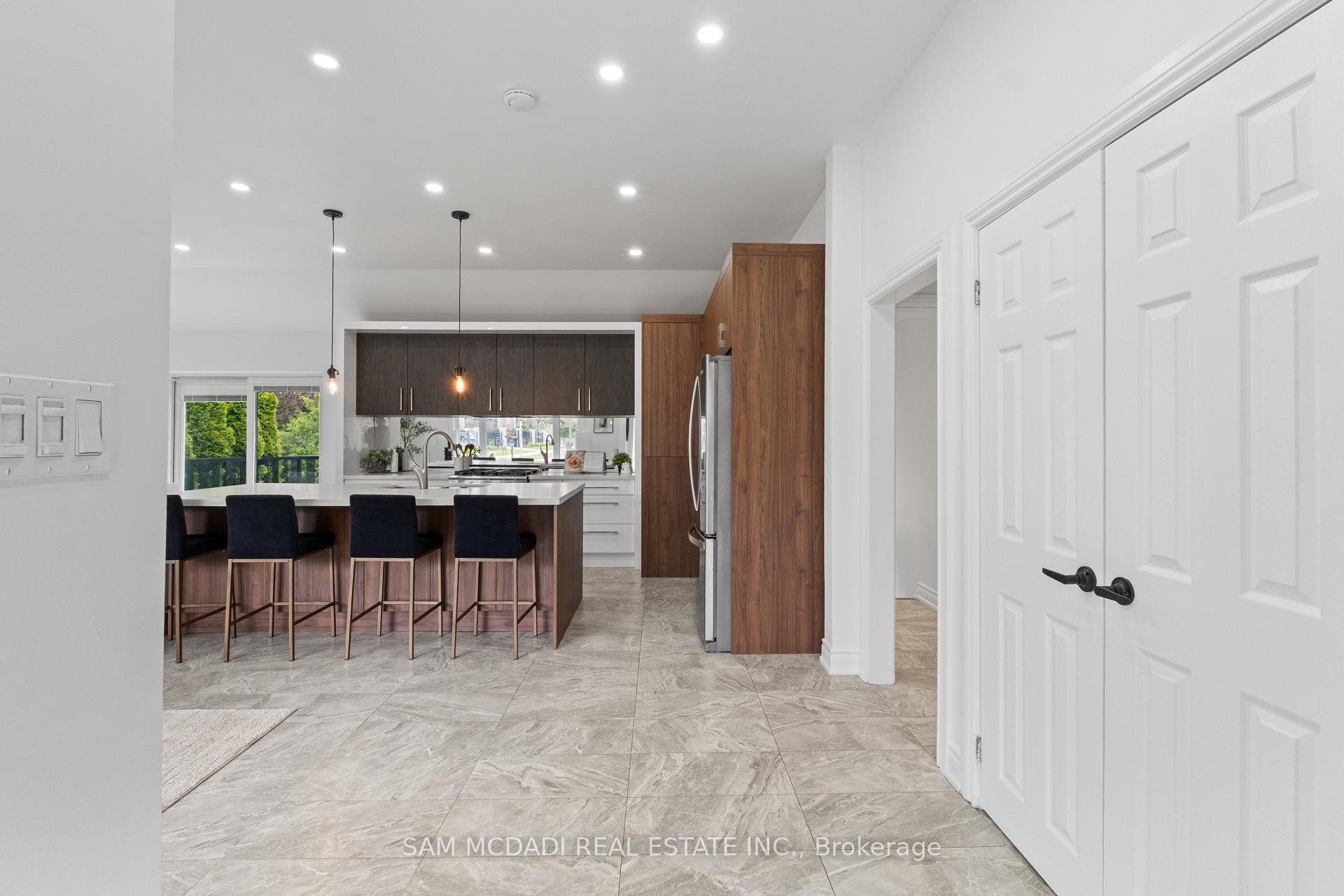 927 Ingersoll Court