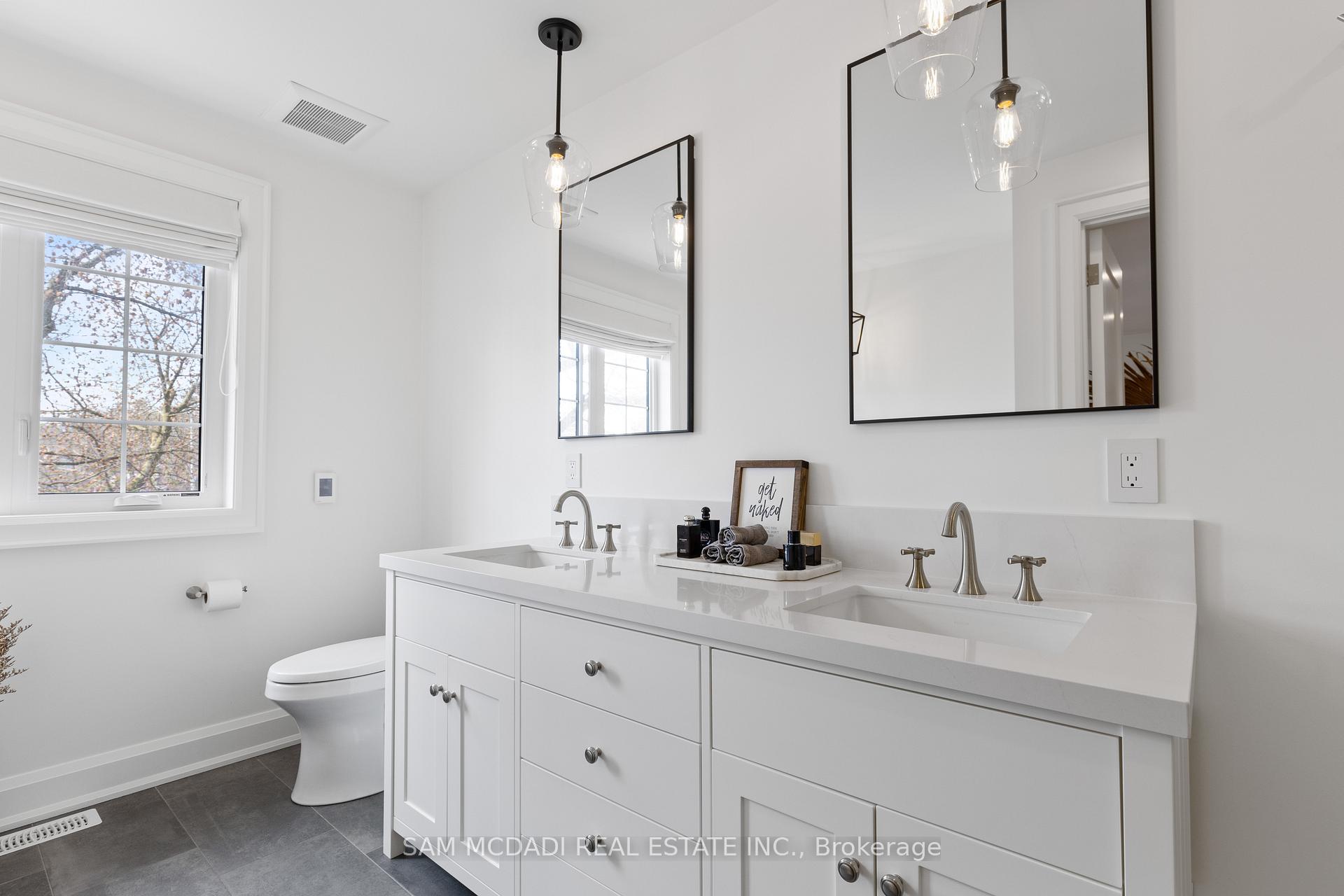 4 Iroquois Avenue