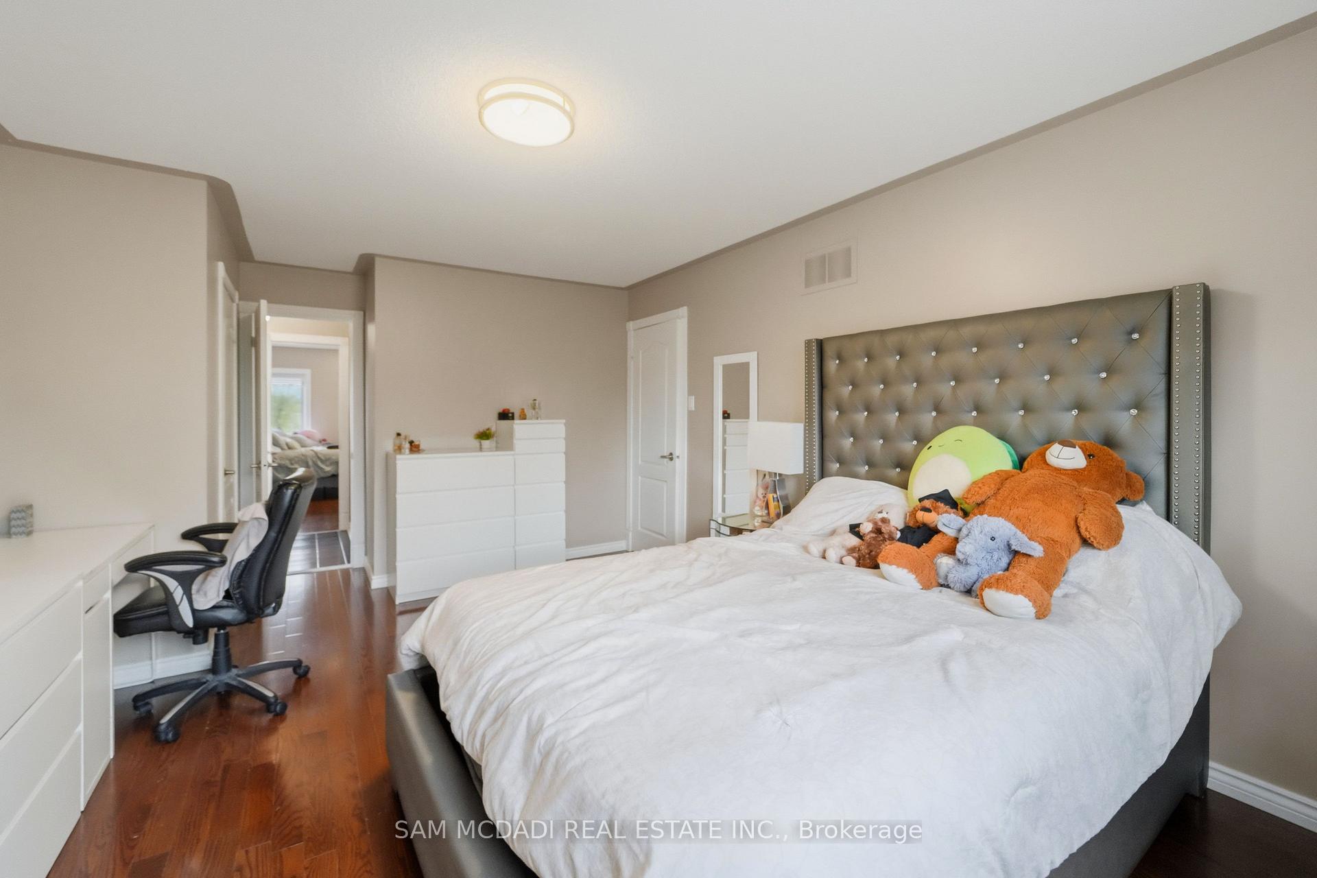3605 Trelawny Circle