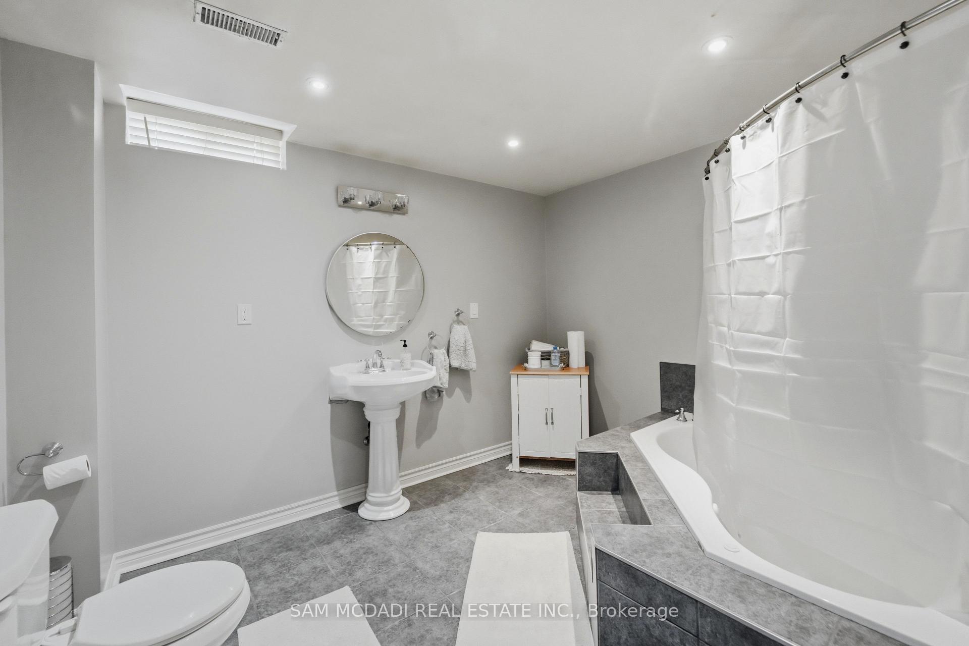 3605 Trelawny Circle
