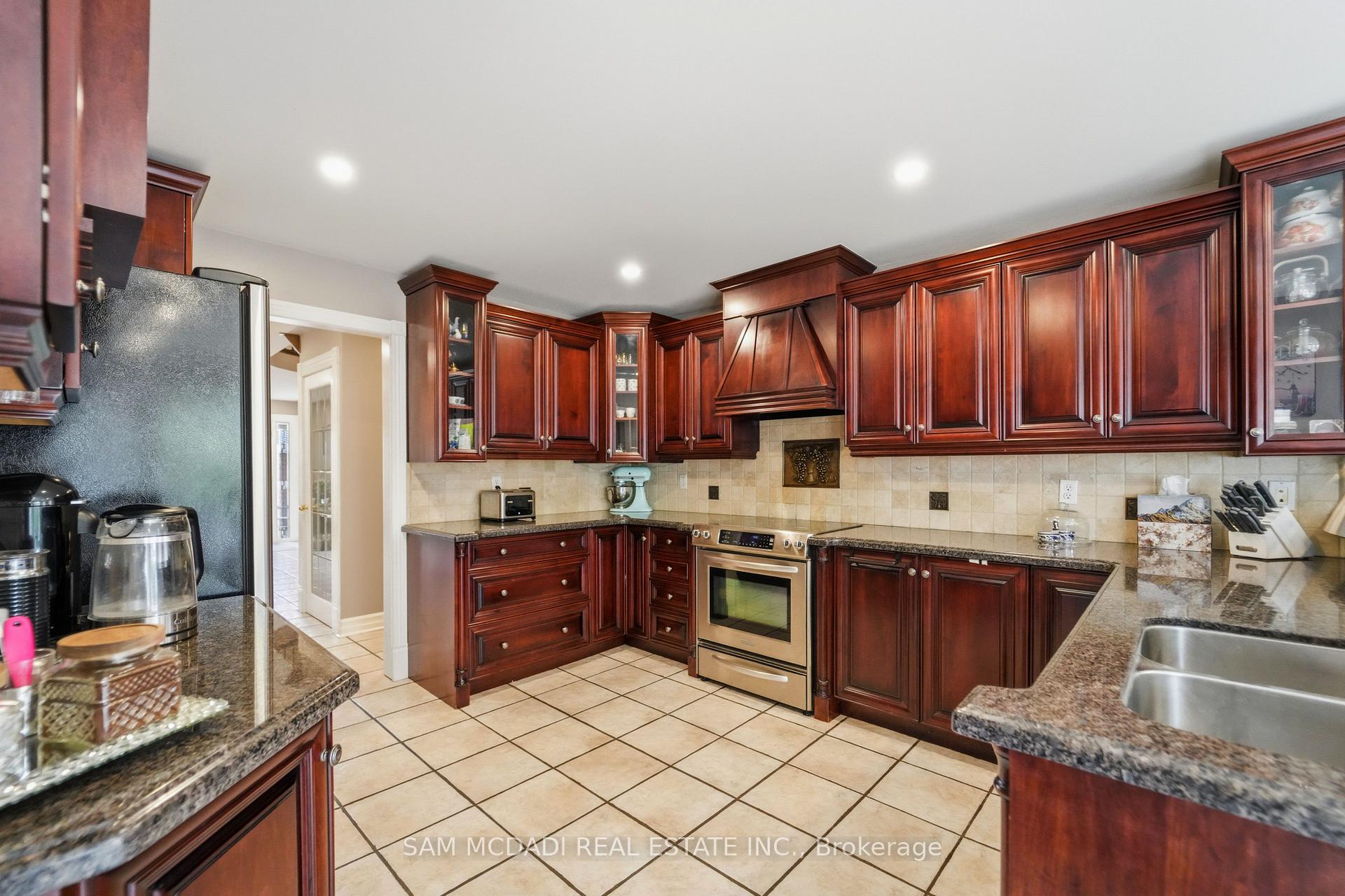 3605 Trelawny Circle