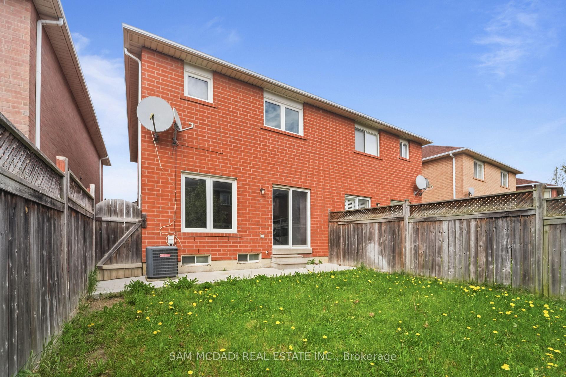 1220 Windbrook Grove