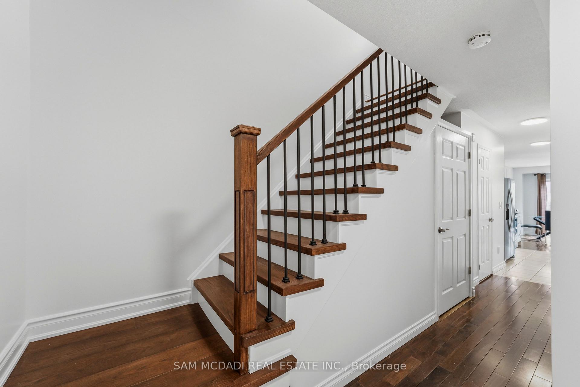1220 Windbrook Grove