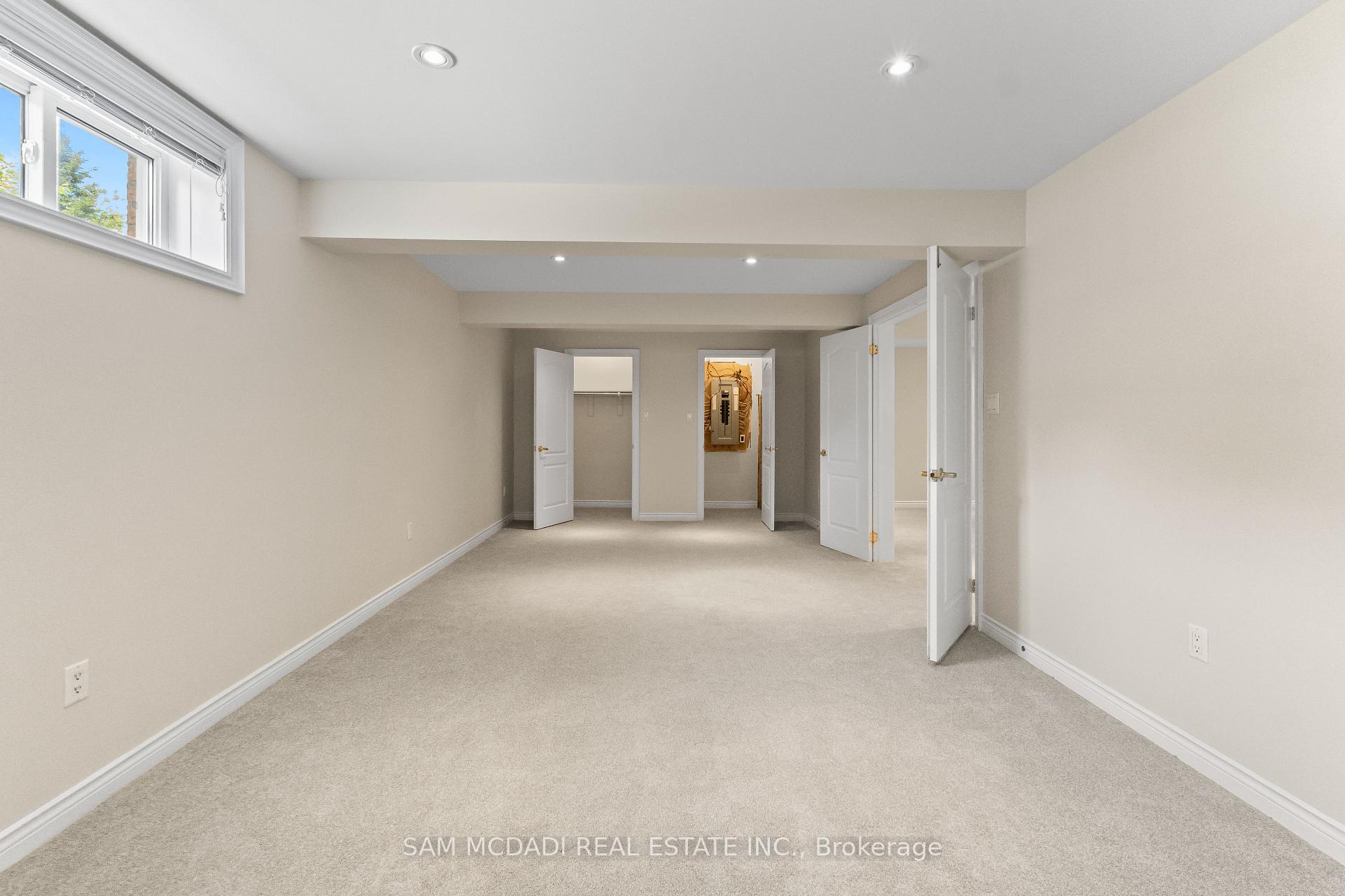 38 Maple Beach Crescent