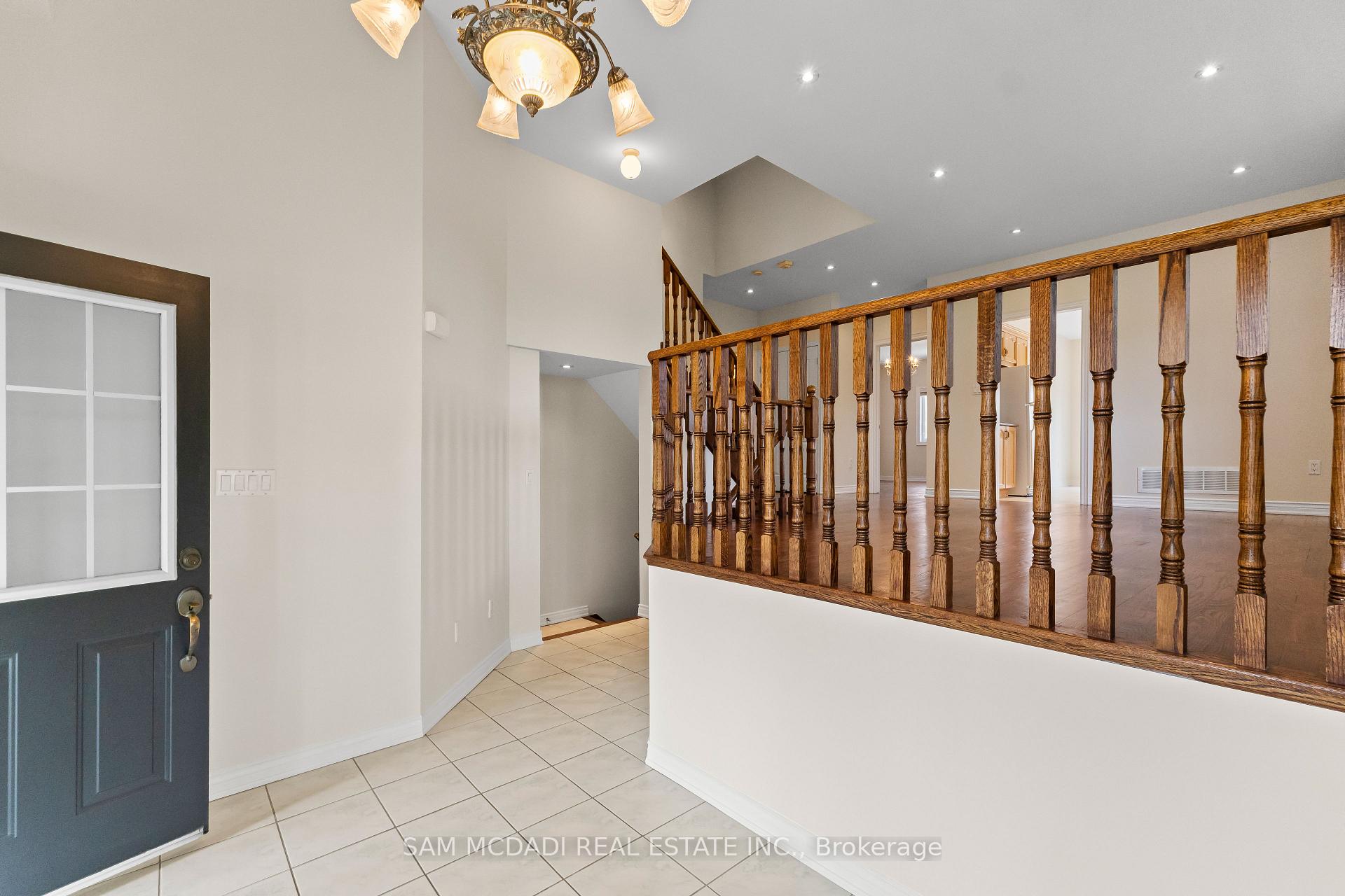 38 Maple Beach Crescent