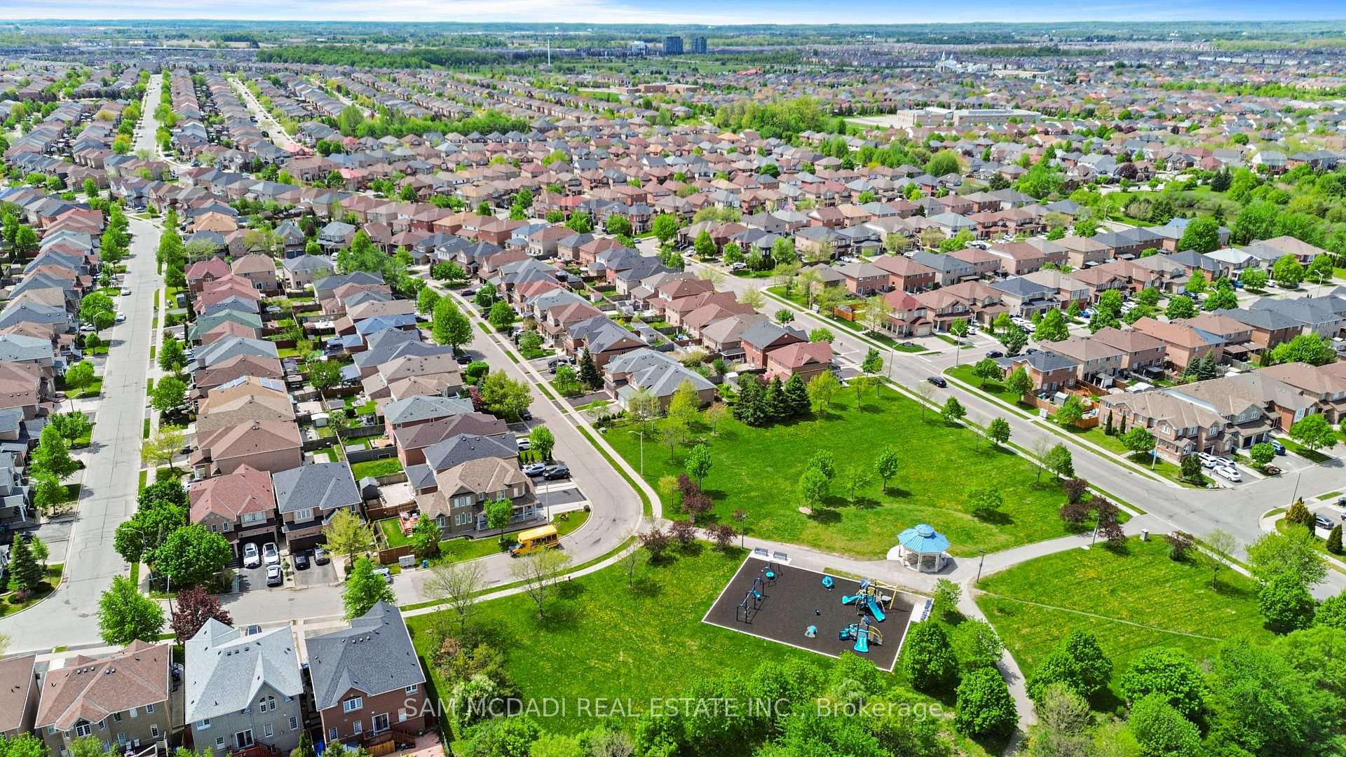 38 Maple Beach Crescent