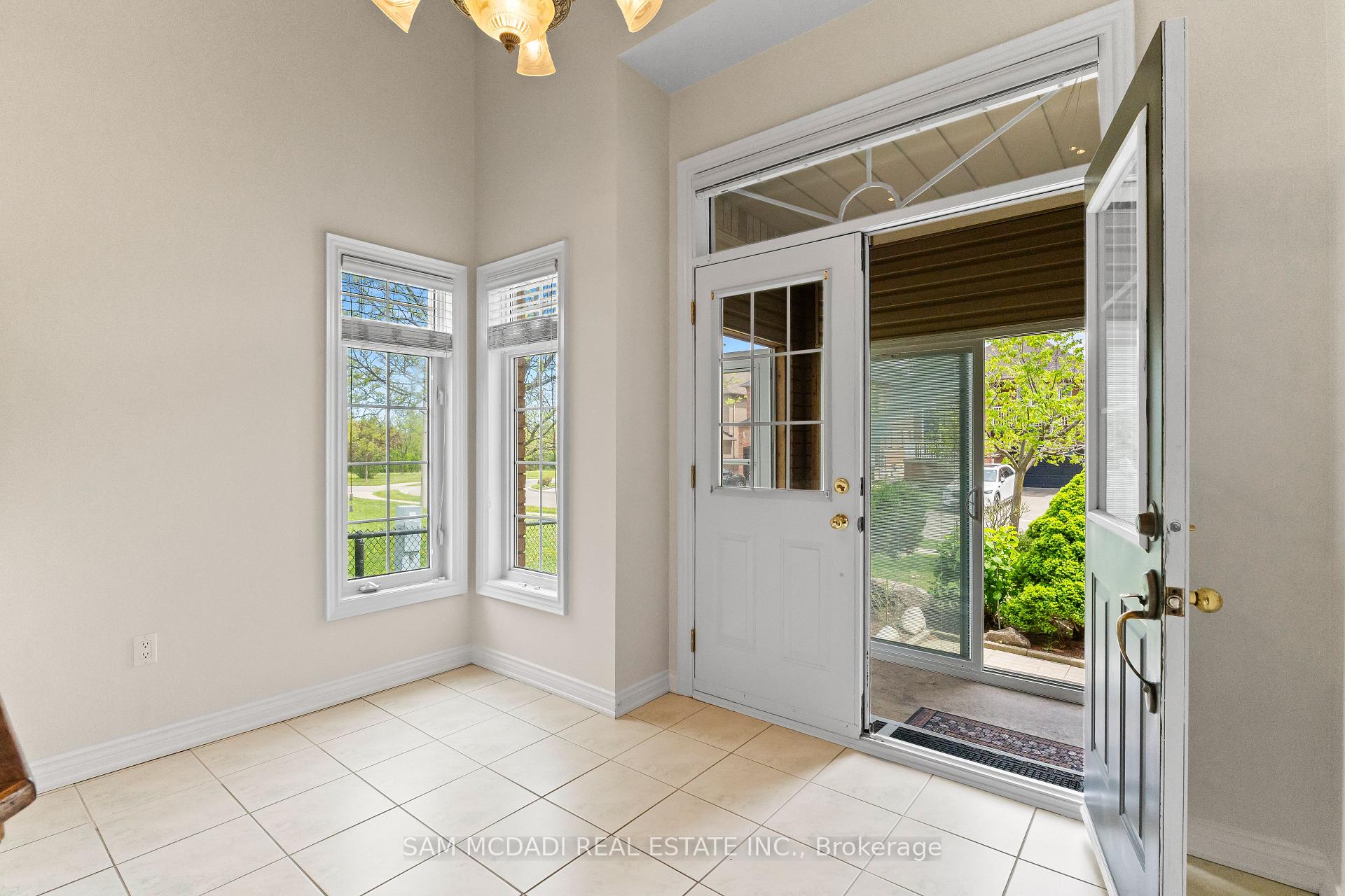 38 Maple Beach Crescent