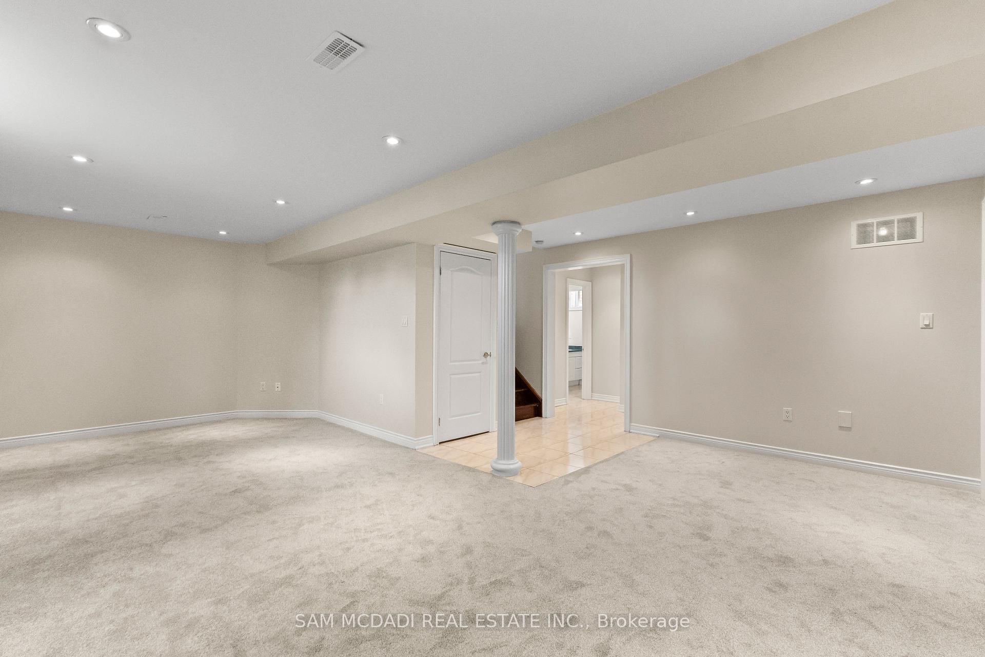 38 Maple Beach Crescent