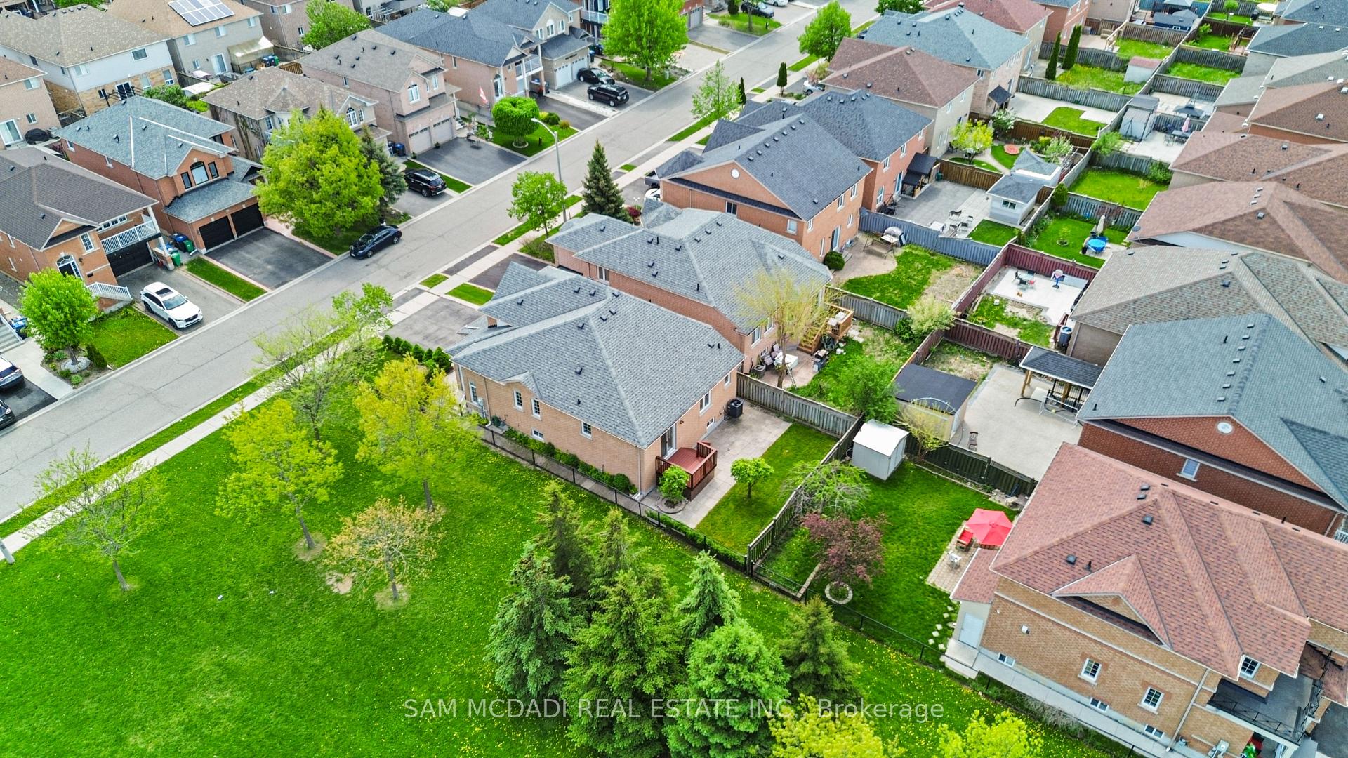 38 Maple Beach Crescent