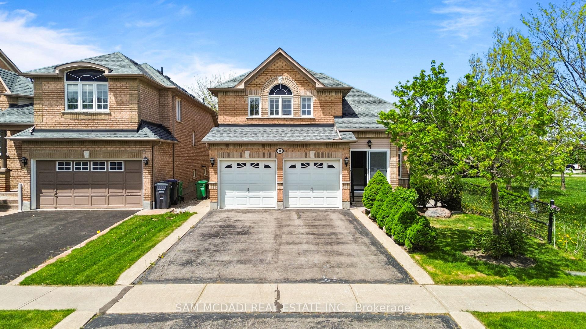 38 Maple Beach Crescent