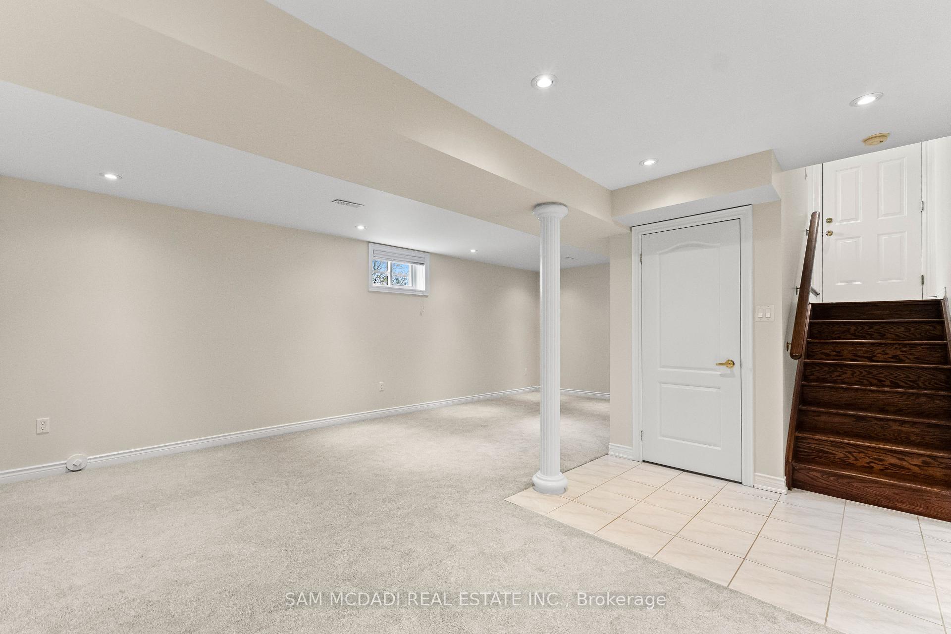 38 Maple Beach Crescent
