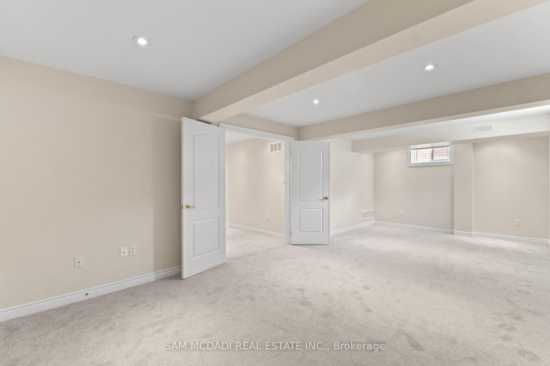 38 Maple Beach Crescent