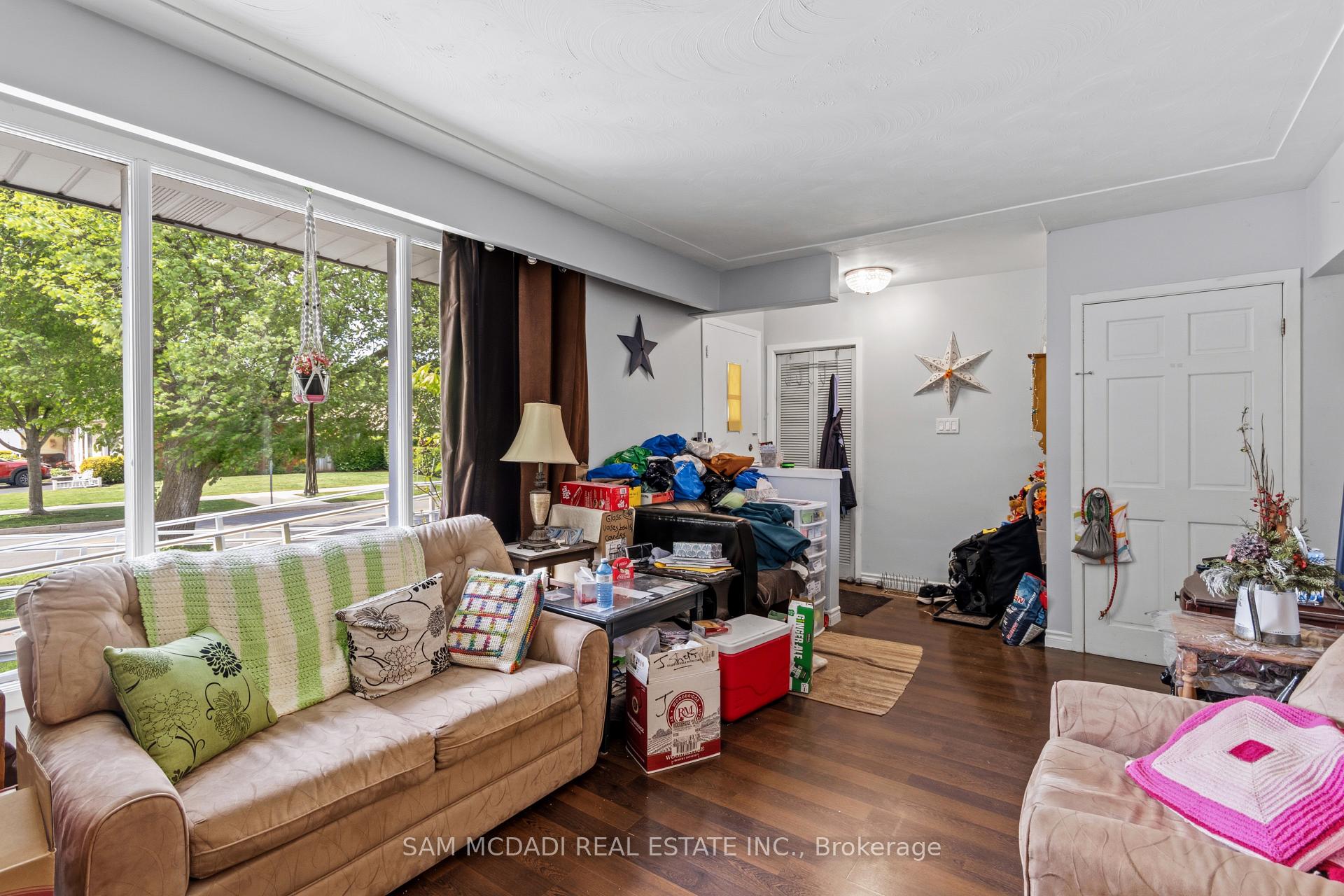 3456 Rexway Drive Upper