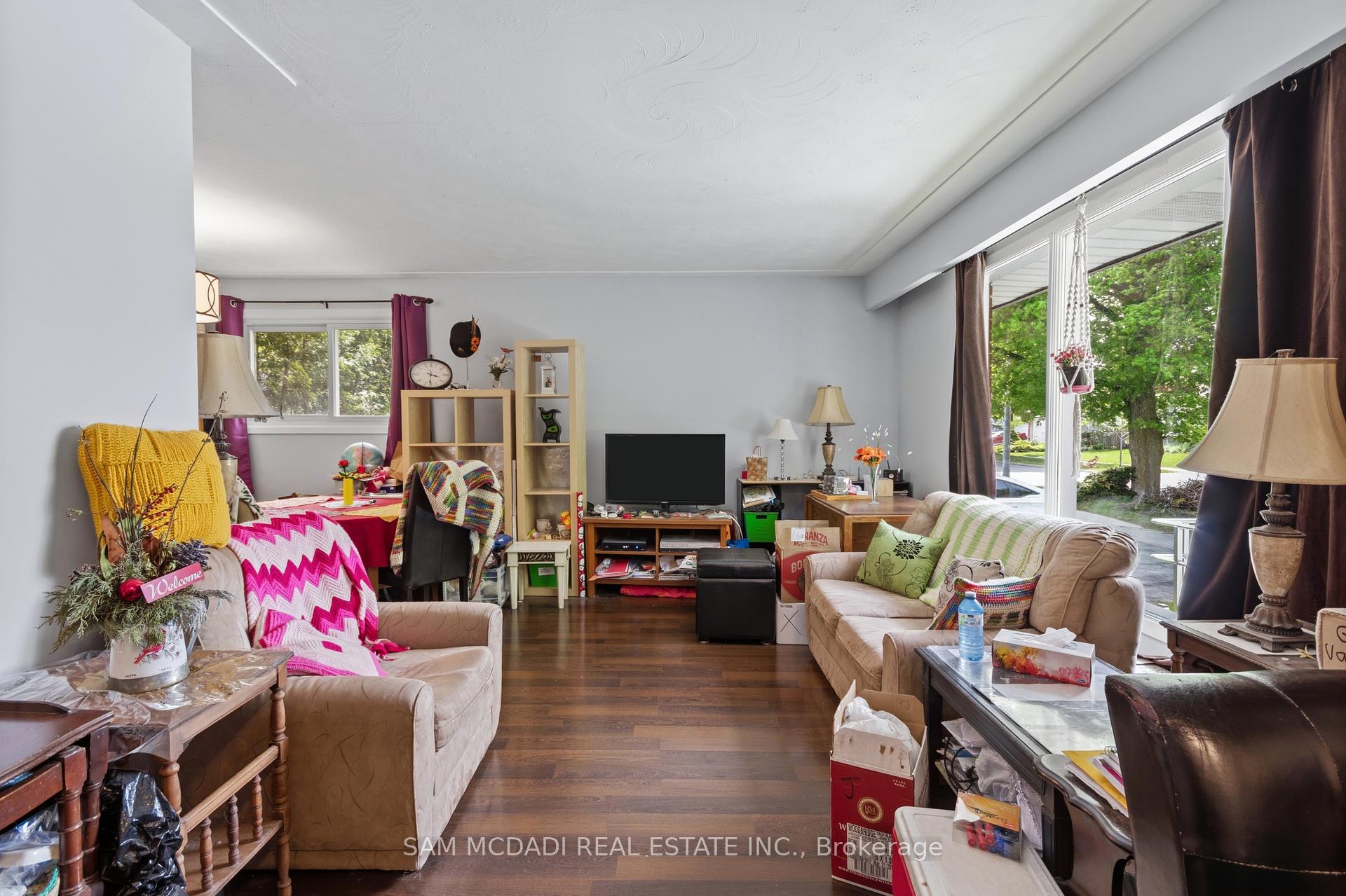3456 Rexway Drive Upper
