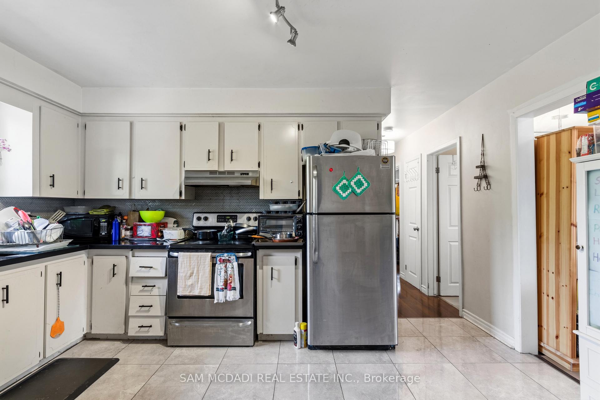 3456 Rexway Drive Upper