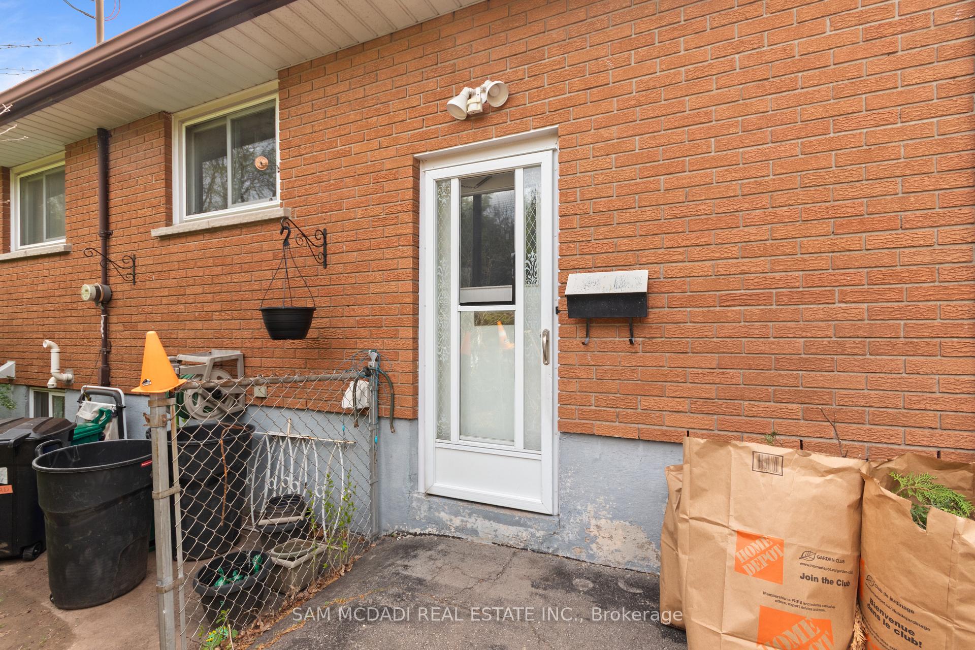 3456 Rexway Drive Upper