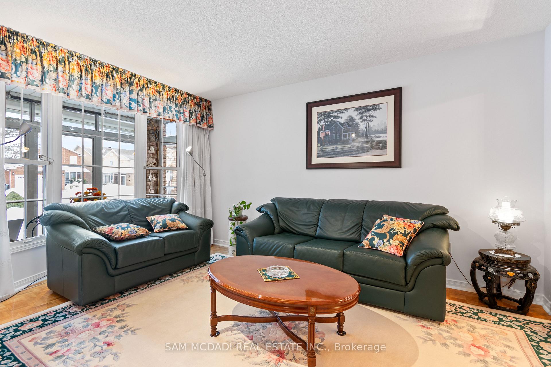 4461 Gladebrook Crescent
