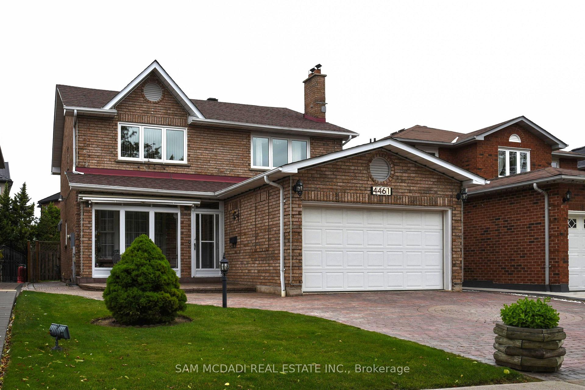 4461 Gladebrook Crescent