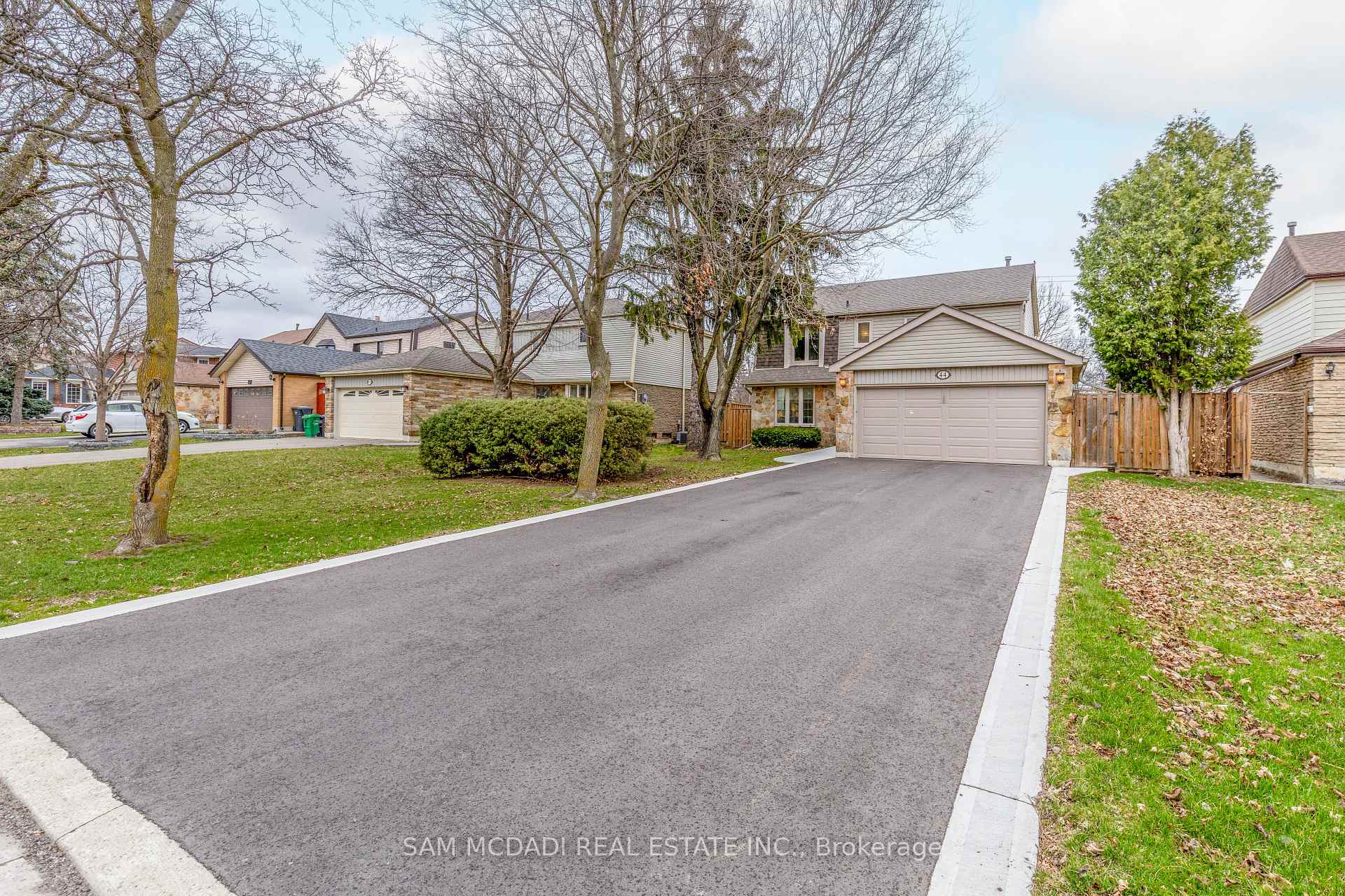 44 Madrid Crescent