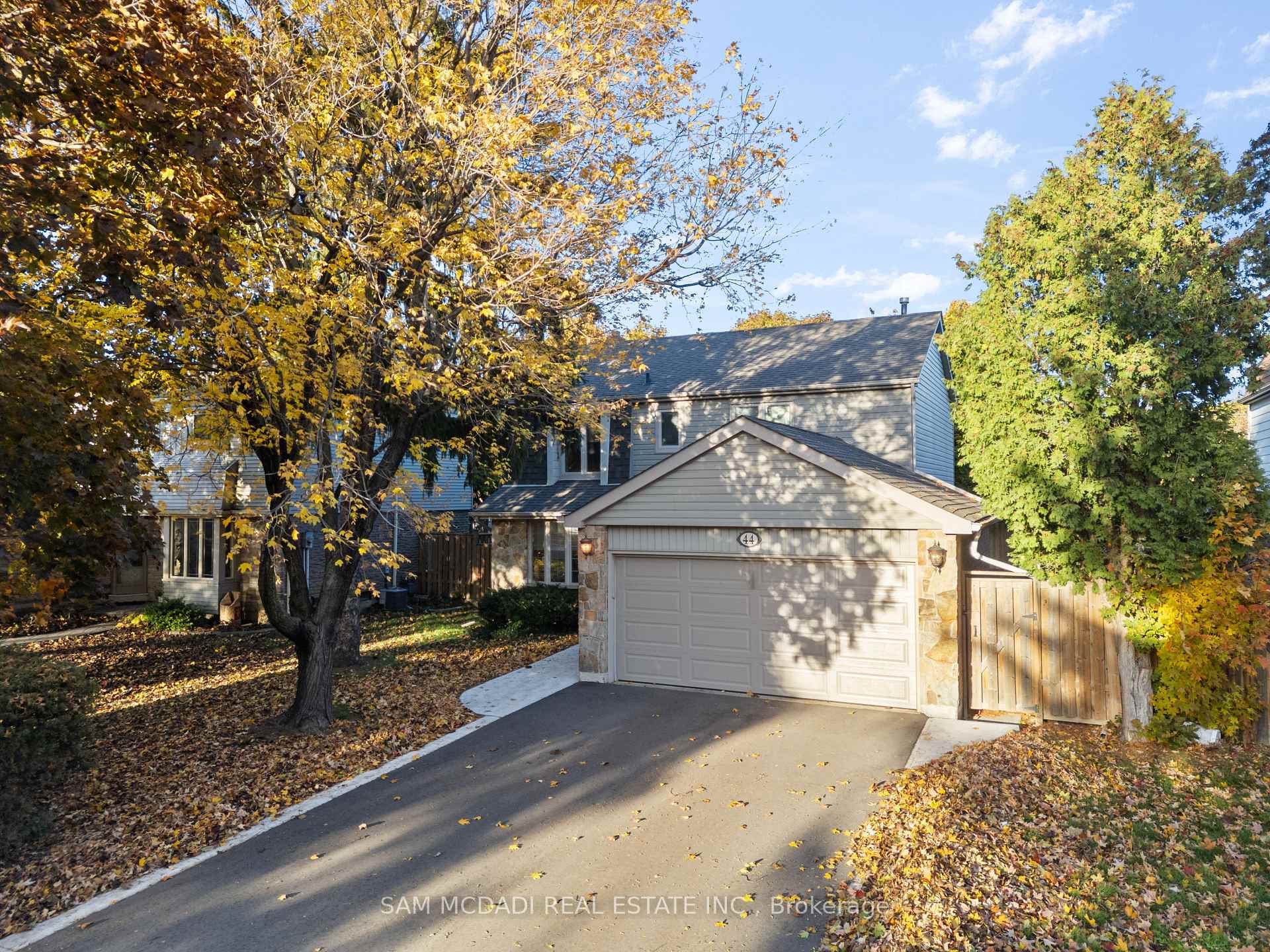44 Madrid Crescent
