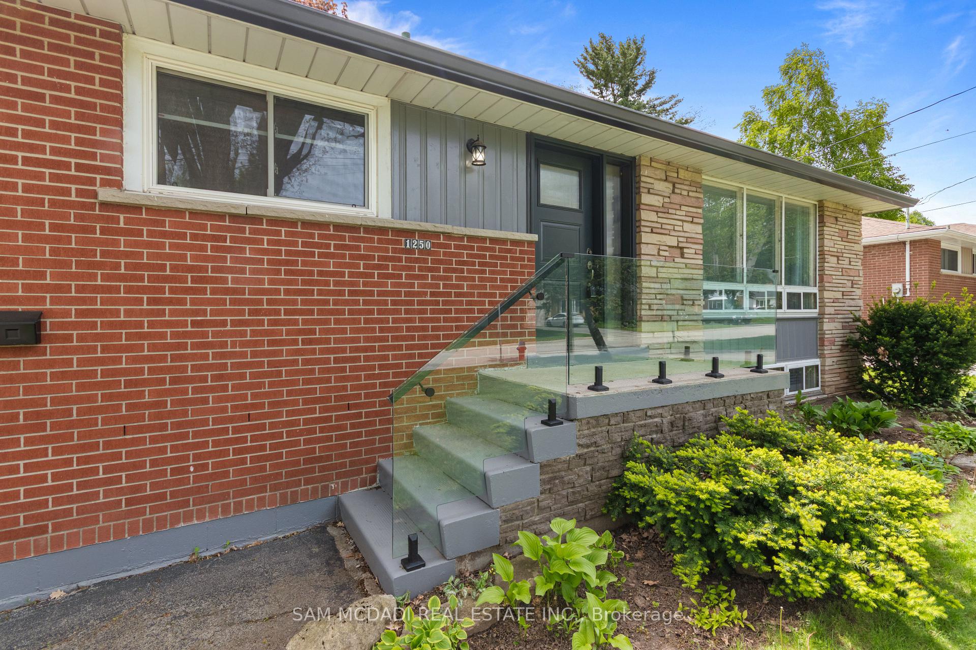 1250 Dunbar Road