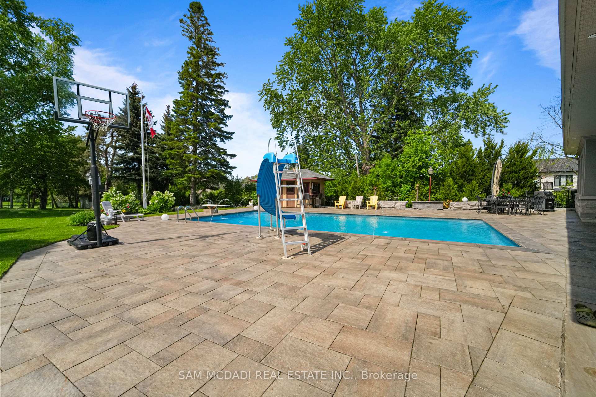 2411 Thorn Lodge Drive