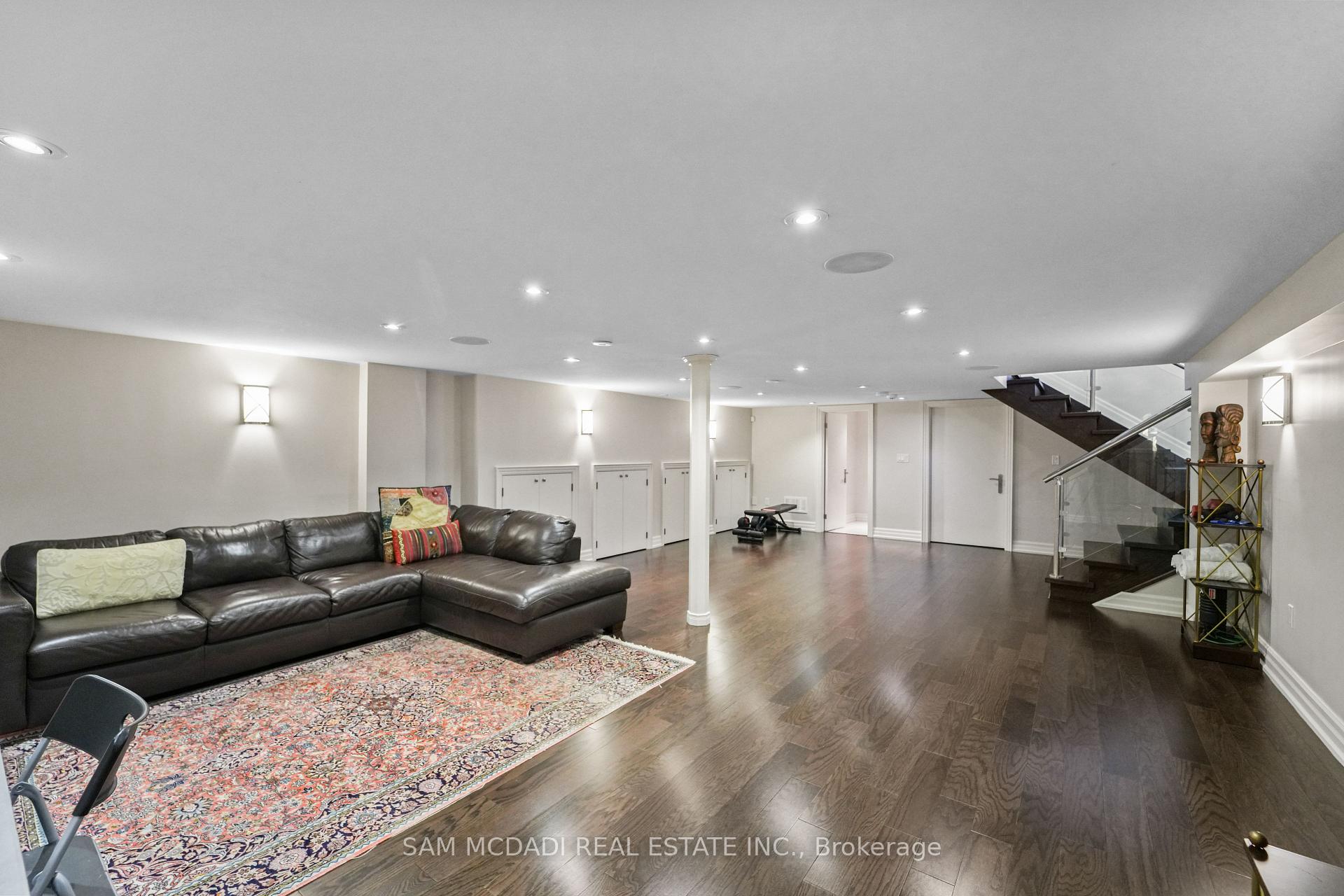 2411 Thorn Lodge Drive