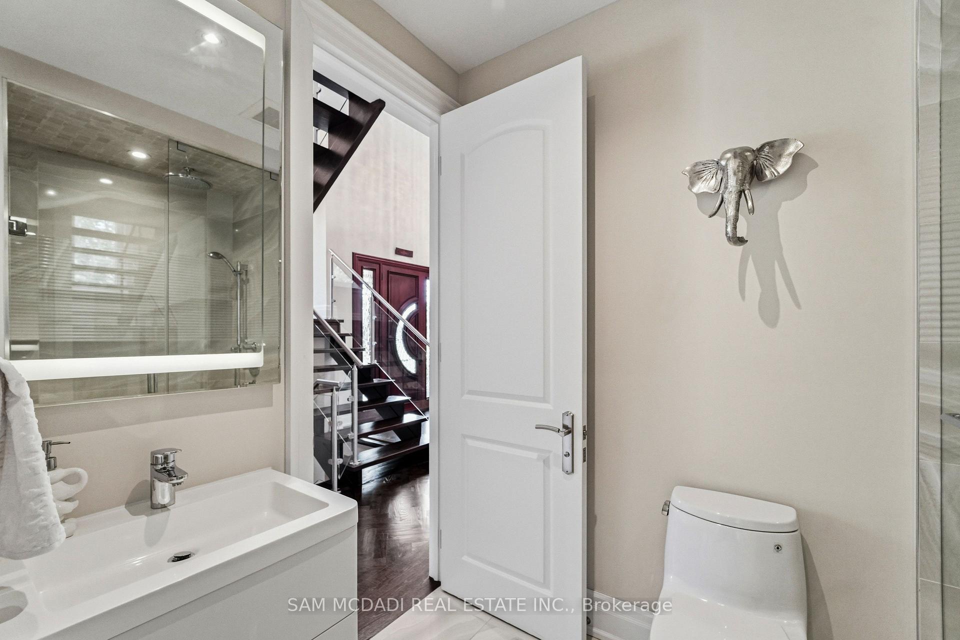 2411 Thorn Lodge Drive