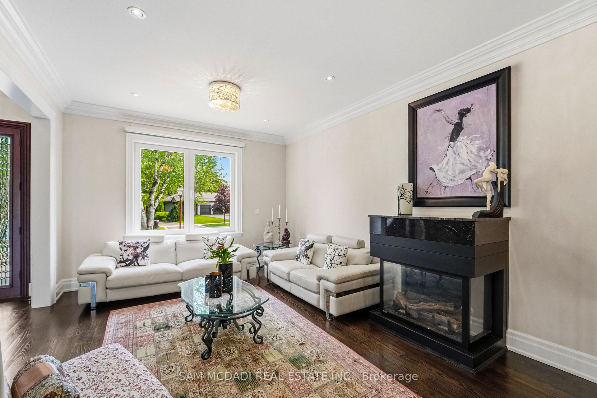 2411 Thorn Lodge Drive