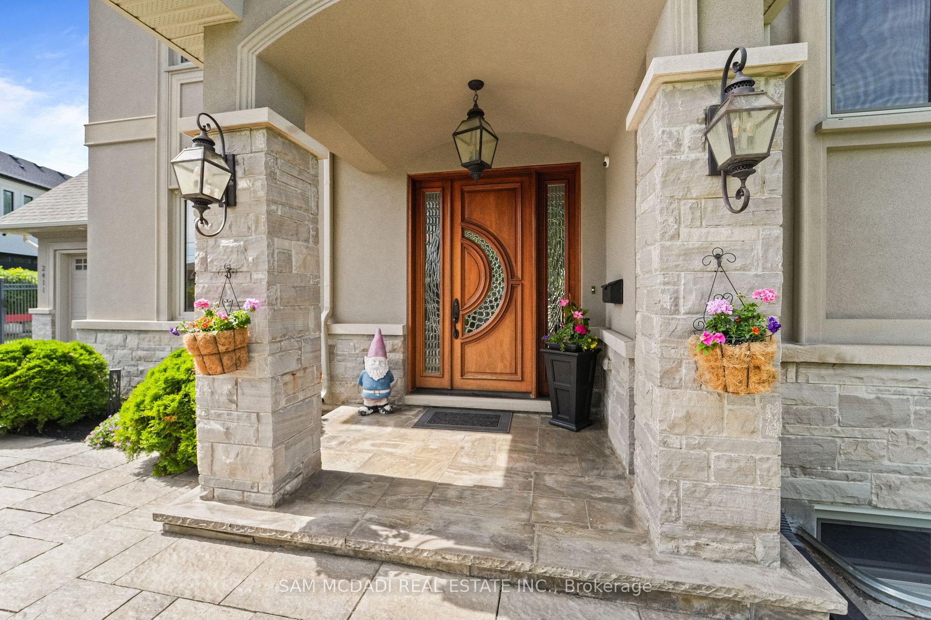 2411 Thorn Lodge Drive