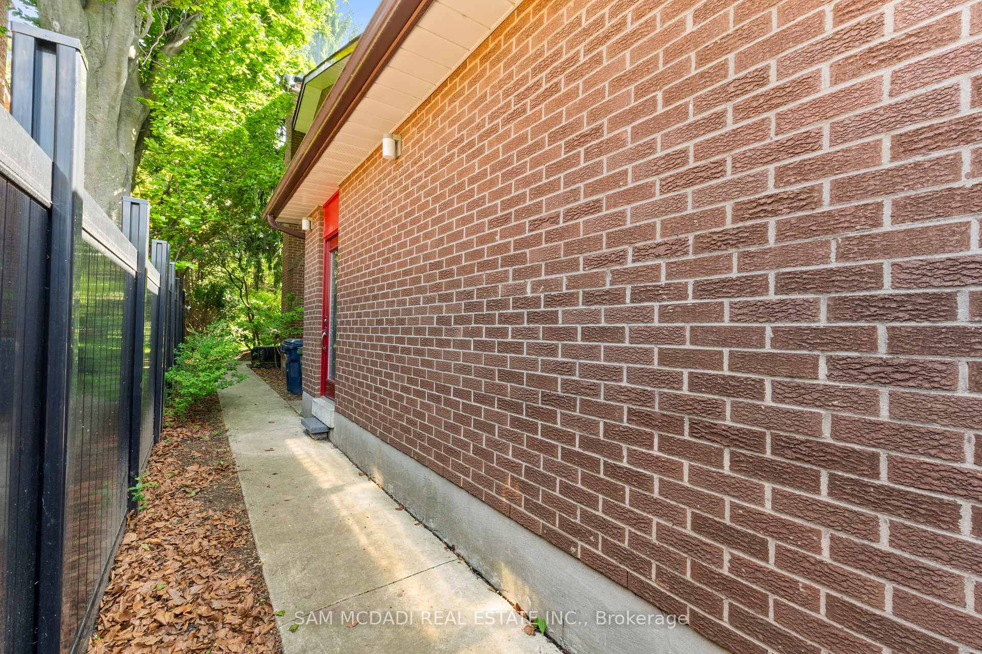 5 Canterbury Crescent